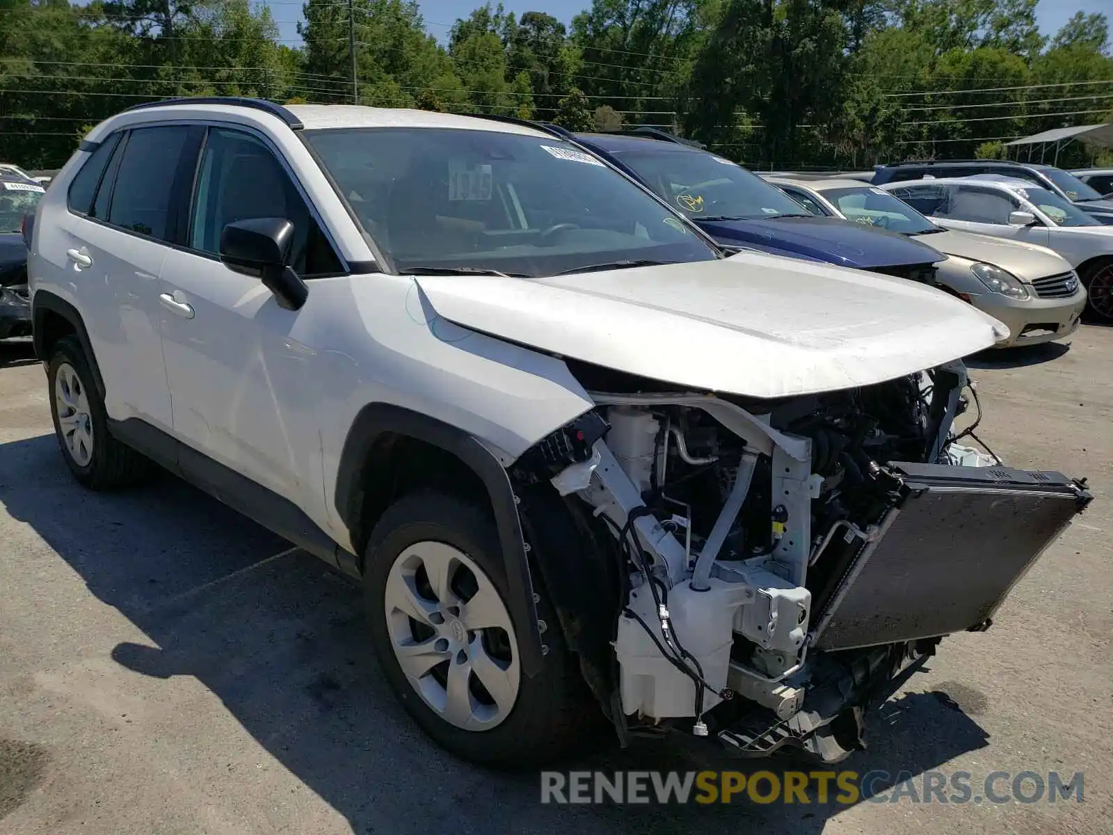 1 Photograph of a damaged car 2T3H1RFV4KW034805 TOYOTA RAV4 2019