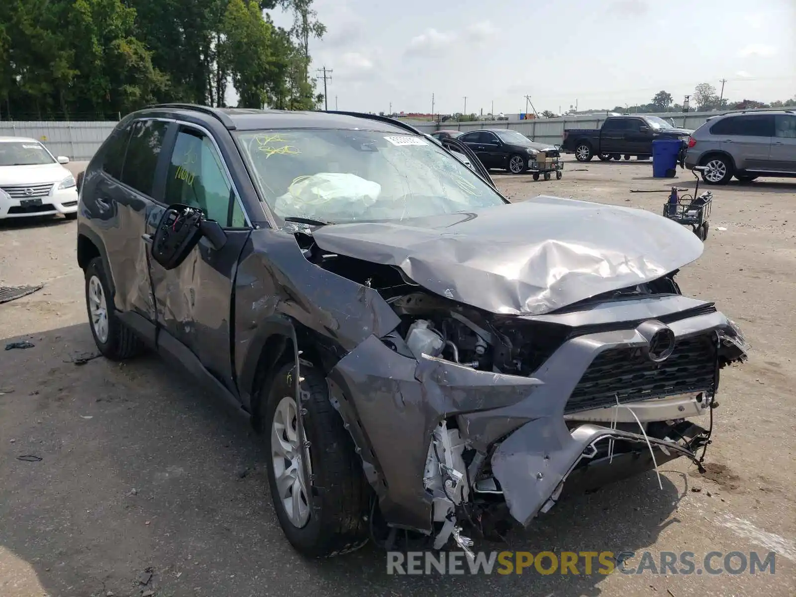 1 Photograph of a damaged car 2T3H1RFV4KW035226 TOYOTA RAV4 2019