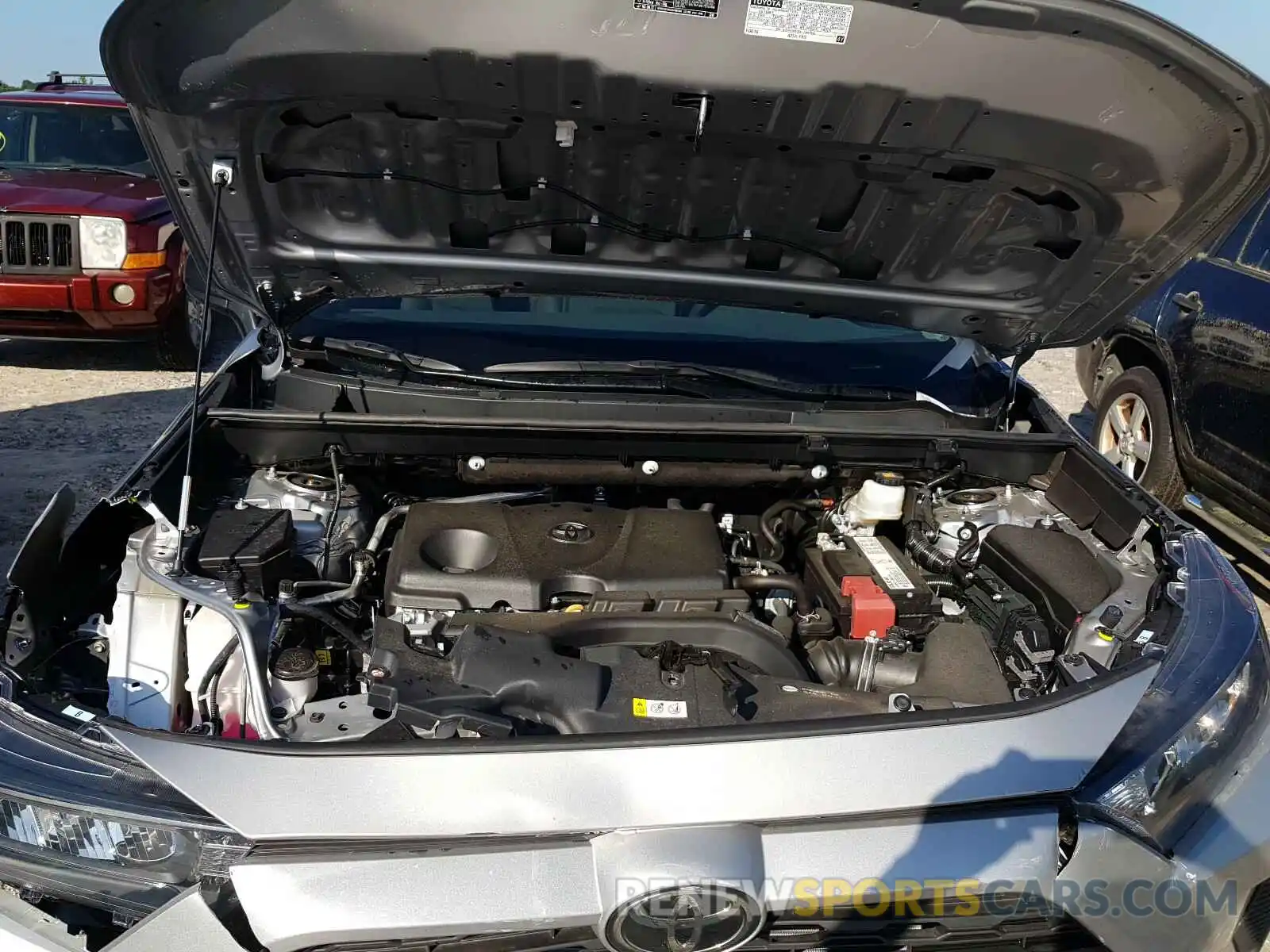 7 Photograph of a damaged car 2T3H1RFV4KW035310 TOYOTA RAV4 2019