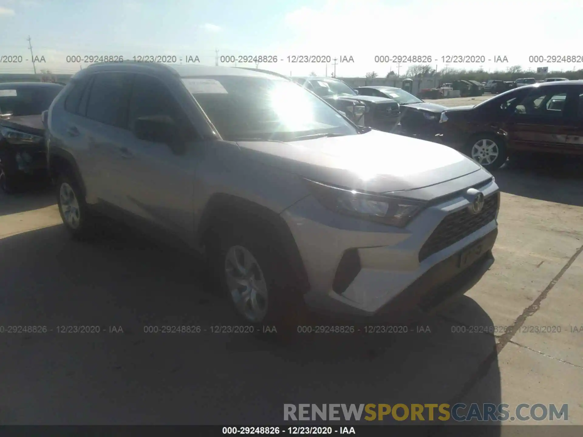 1 Photograph of a damaged car 2T3H1RFV4KW036683 TOYOTA RAV4 2019