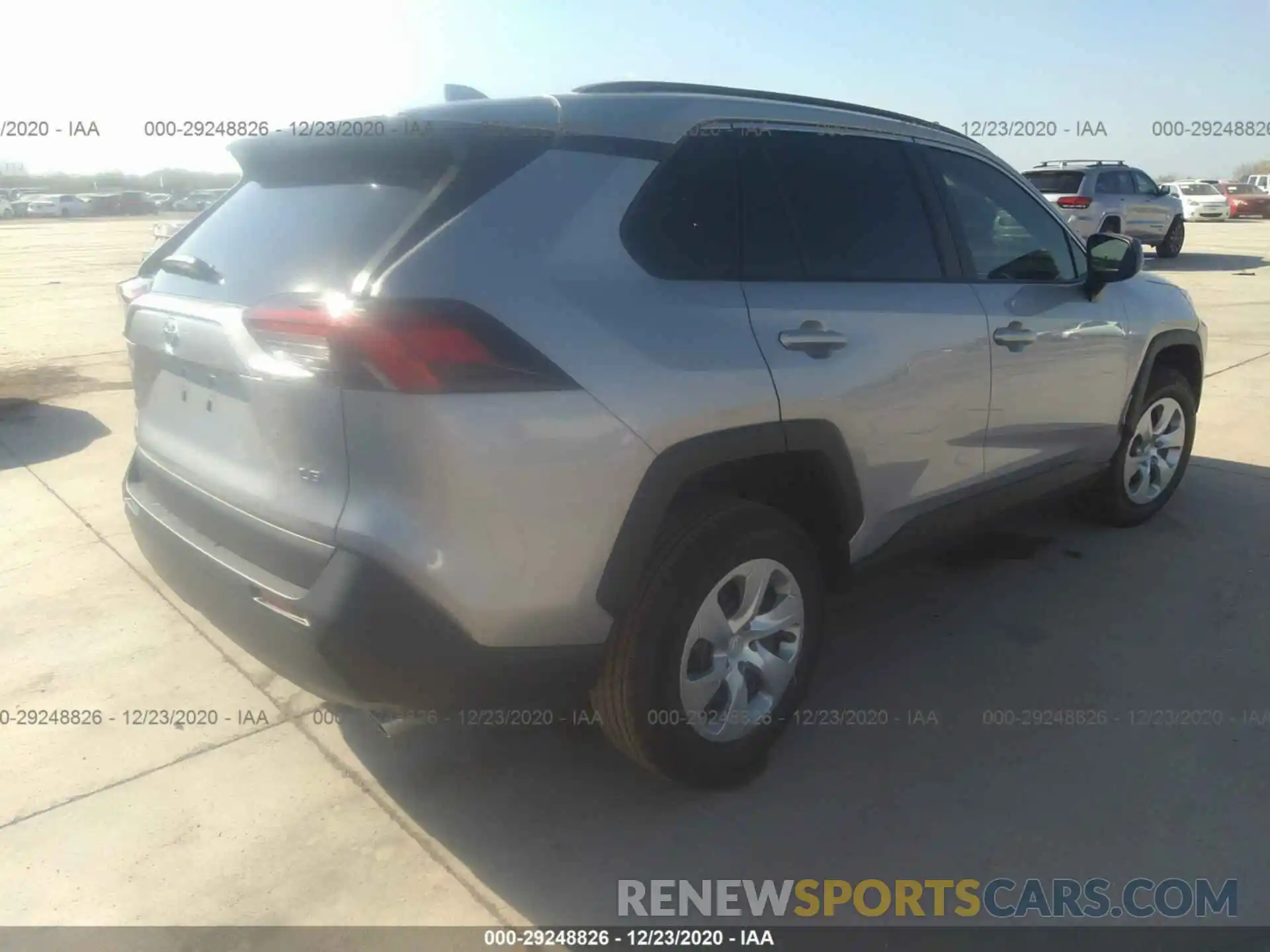 4 Photograph of a damaged car 2T3H1RFV4KW036683 TOYOTA RAV4 2019