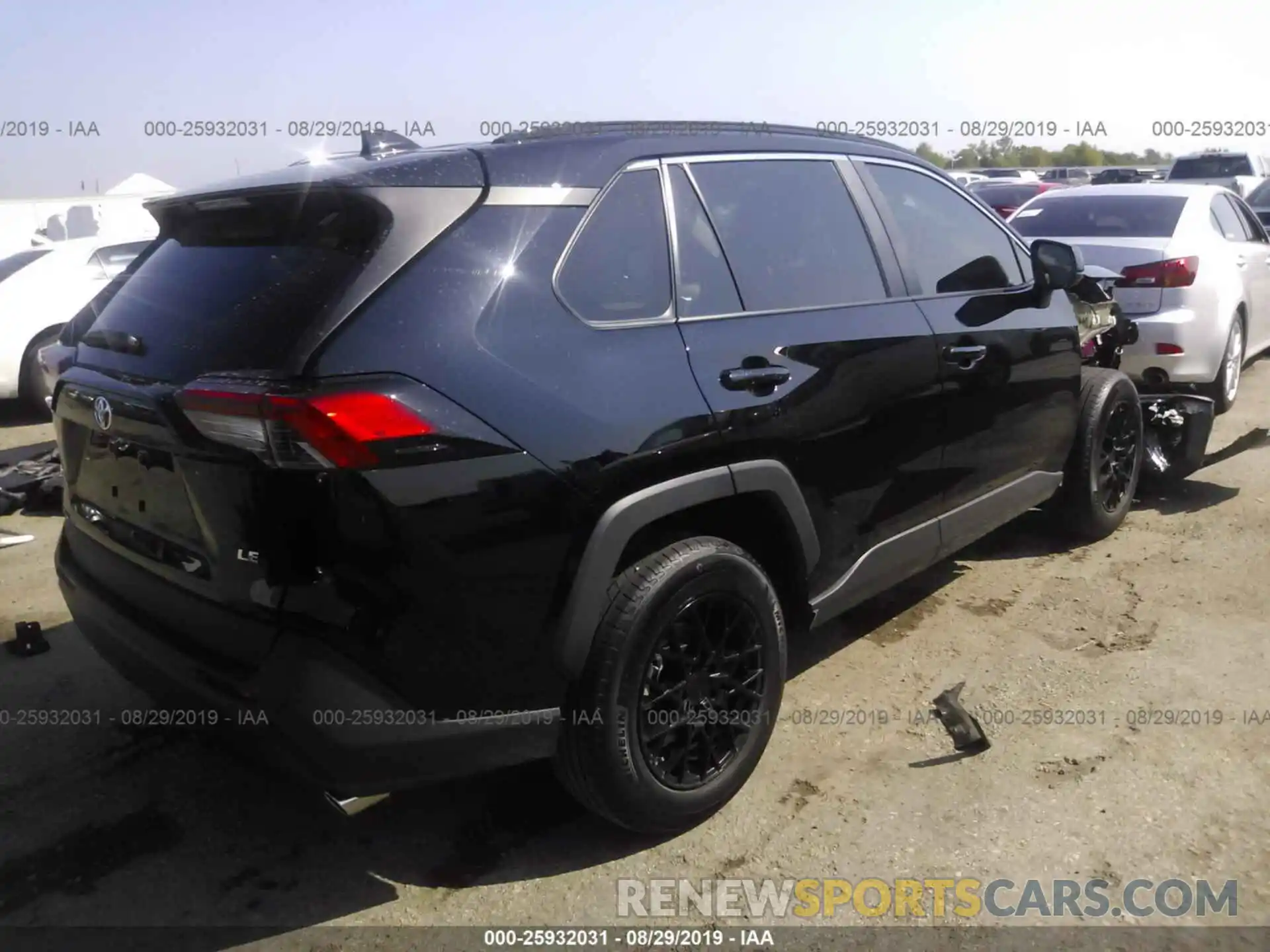 4 Photograph of a damaged car 2T3H1RFV4KW038711 TOYOTA RAV4 2019