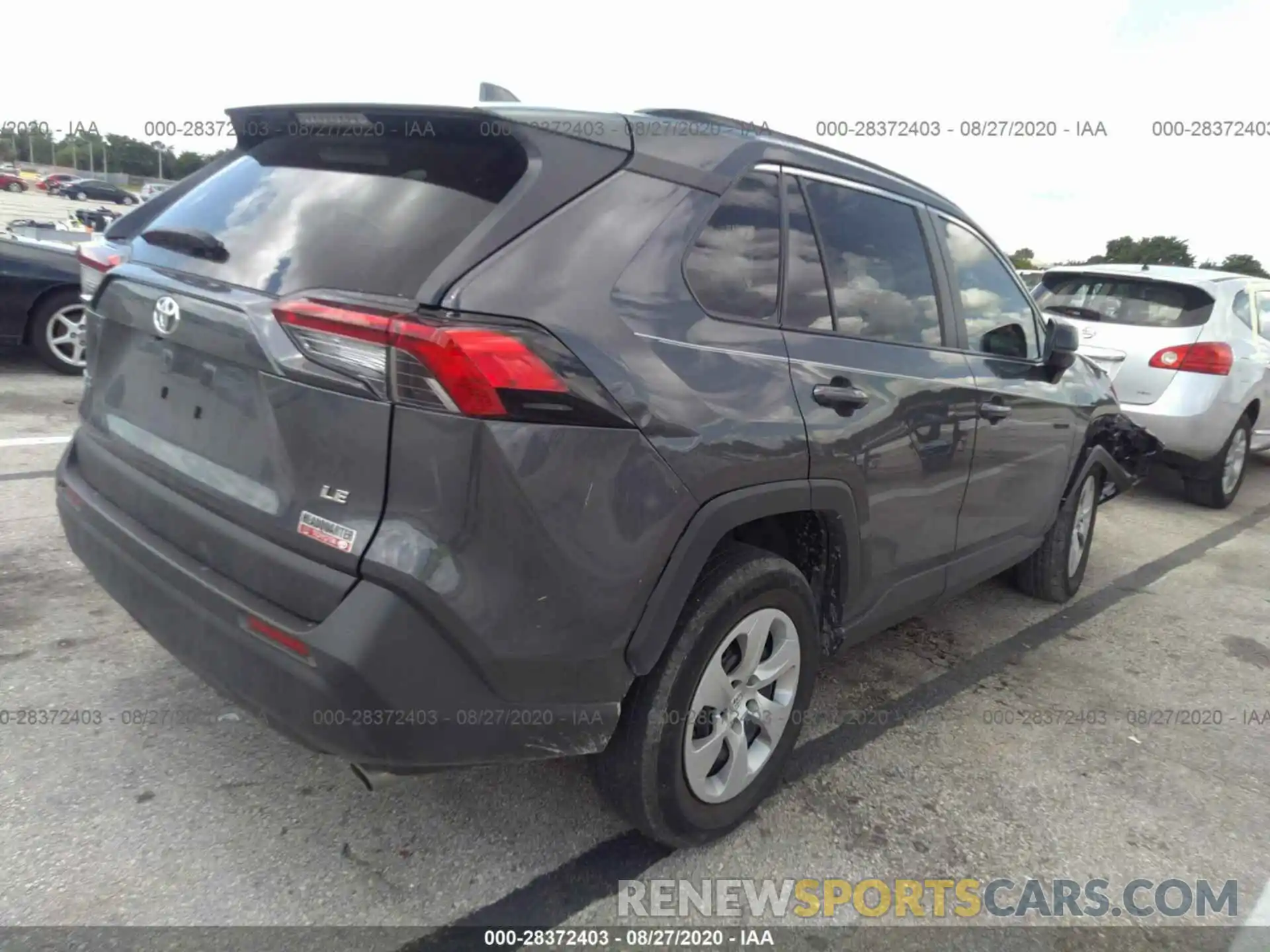 4 Photograph of a damaged car 2T3H1RFV4KW038725 TOYOTA RAV4 2019