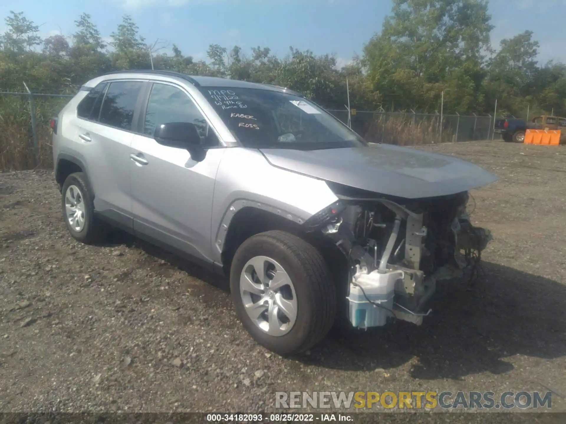 1 Photograph of a damaged car 2T3H1RFV4KW039647 TOYOTA RAV4 2019