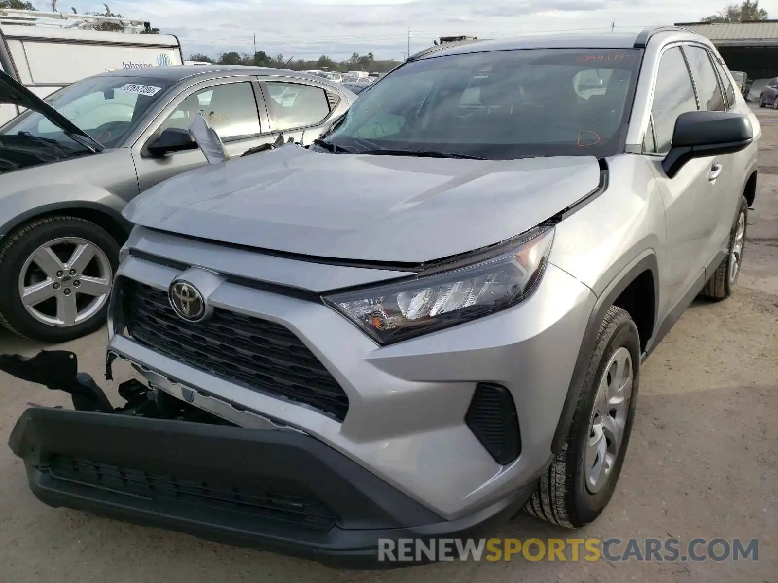 2 Photograph of a damaged car 2T3H1RFV4KW040443 TOYOTA RAV4 2019