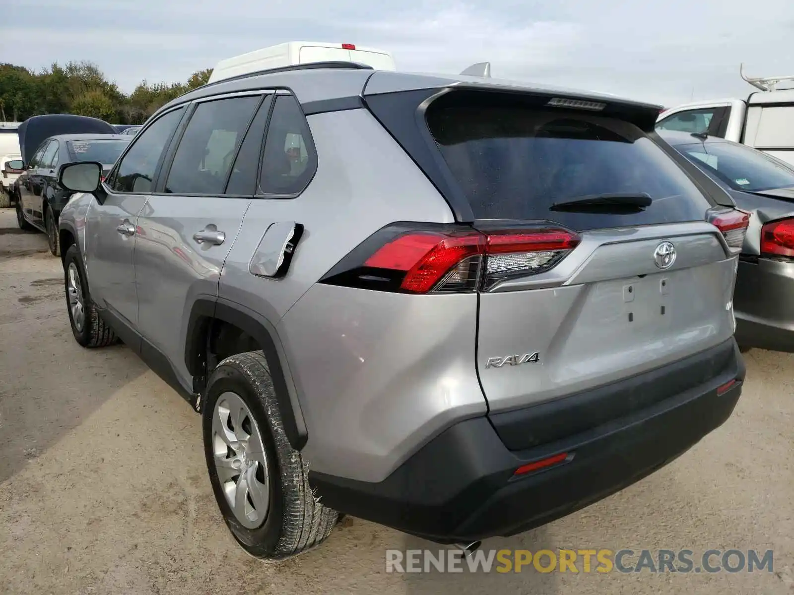 3 Photograph of a damaged car 2T3H1RFV4KW040443 TOYOTA RAV4 2019