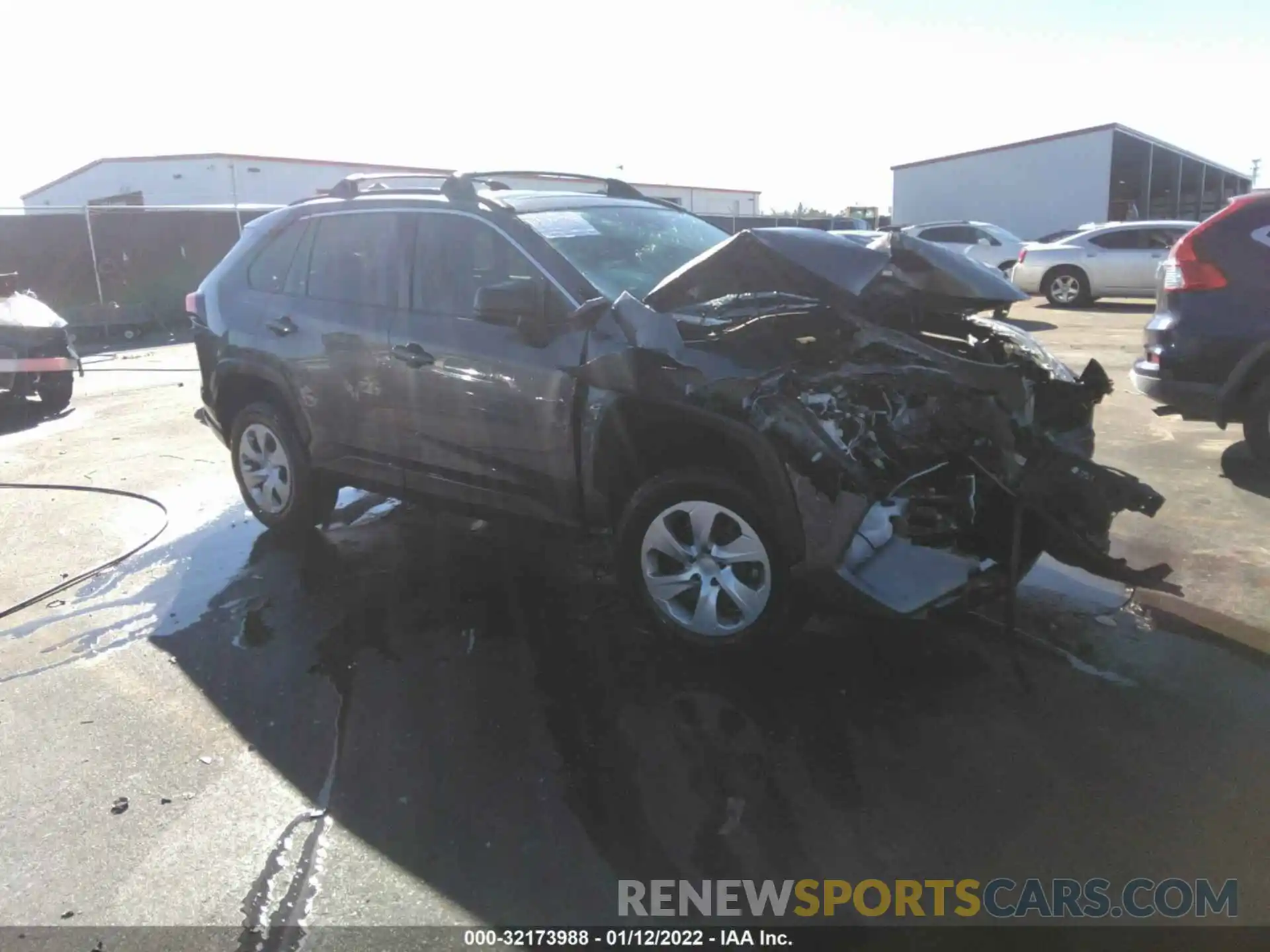 1 Photograph of a damaged car 2T3H1RFV4KW043956 TOYOTA RAV4 2019