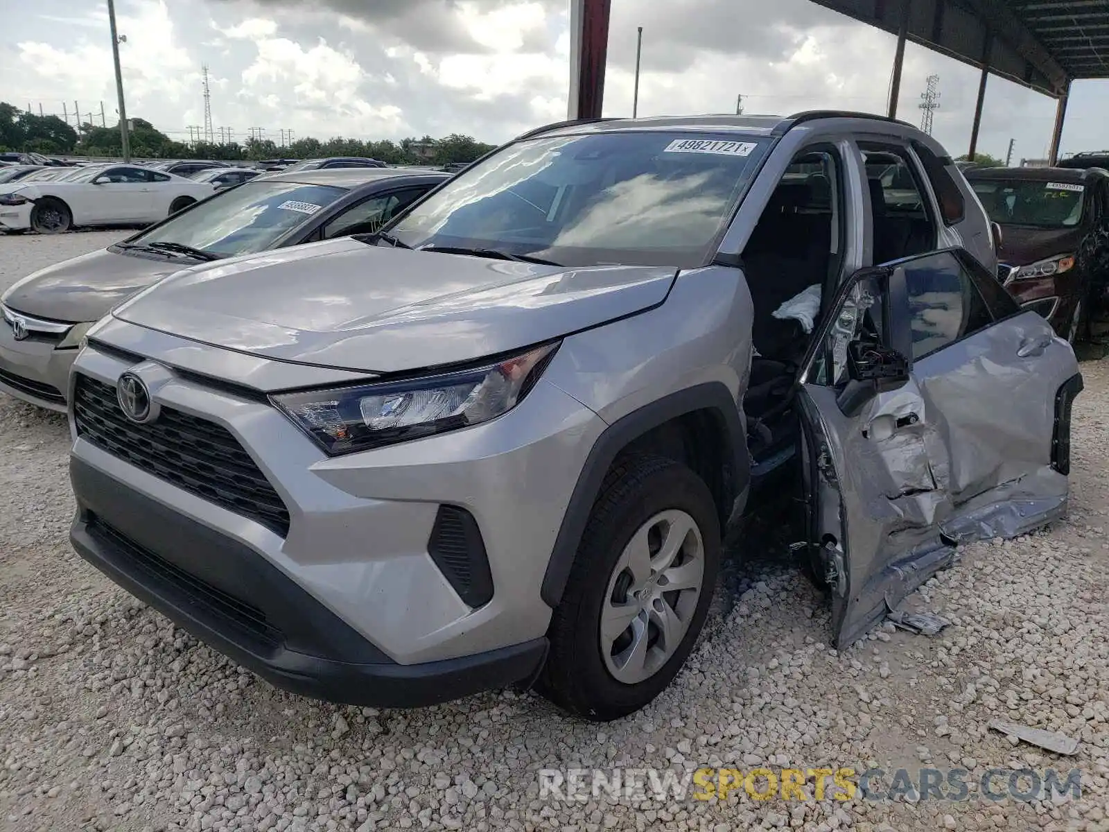 2 Photograph of a damaged car 2T3H1RFV4KW045870 TOYOTA RAV4 2019