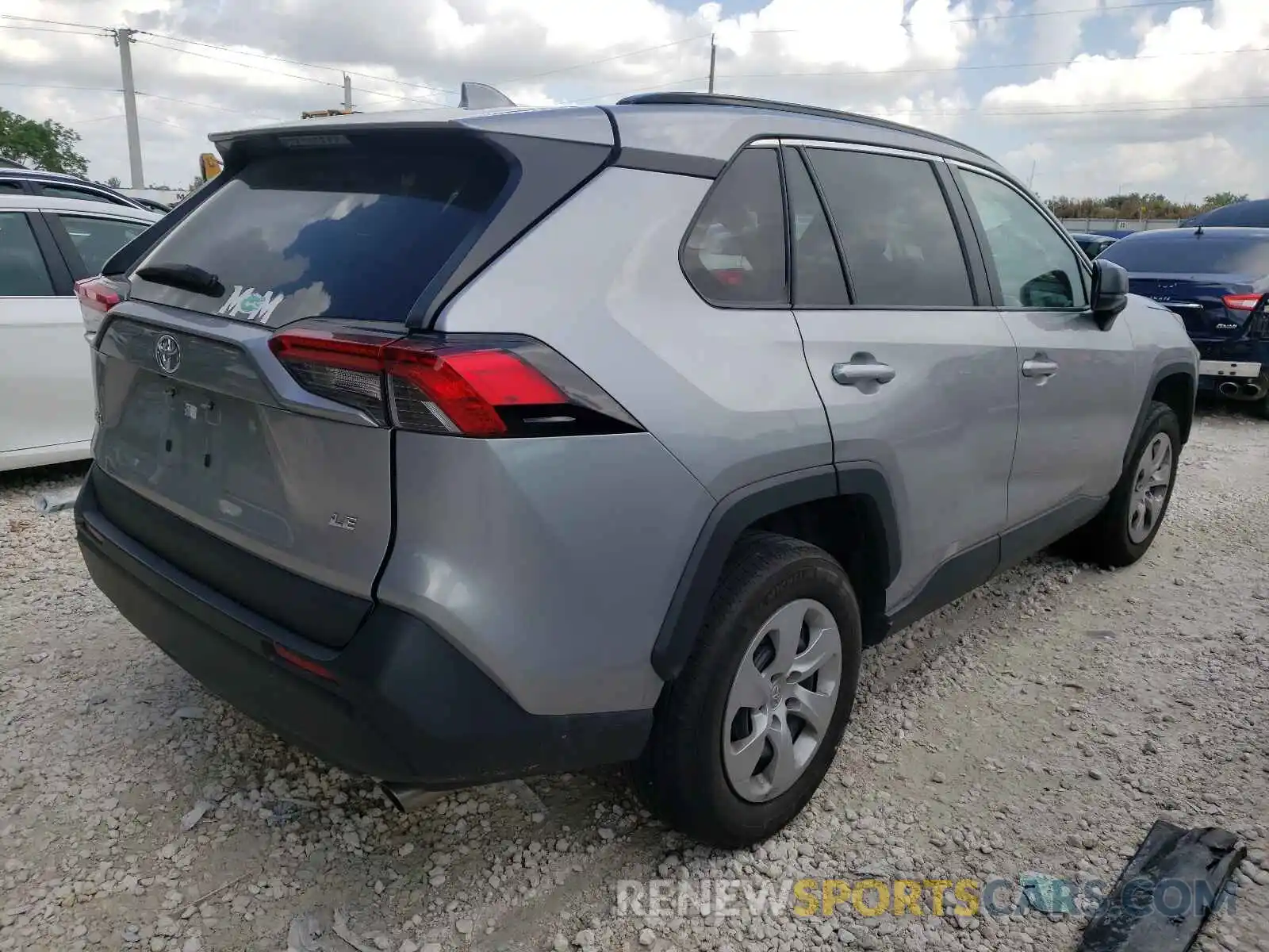 4 Фотография поврежденного автомобиля 2T3H1RFV4KW045870 TOYOTA RAV4 2019