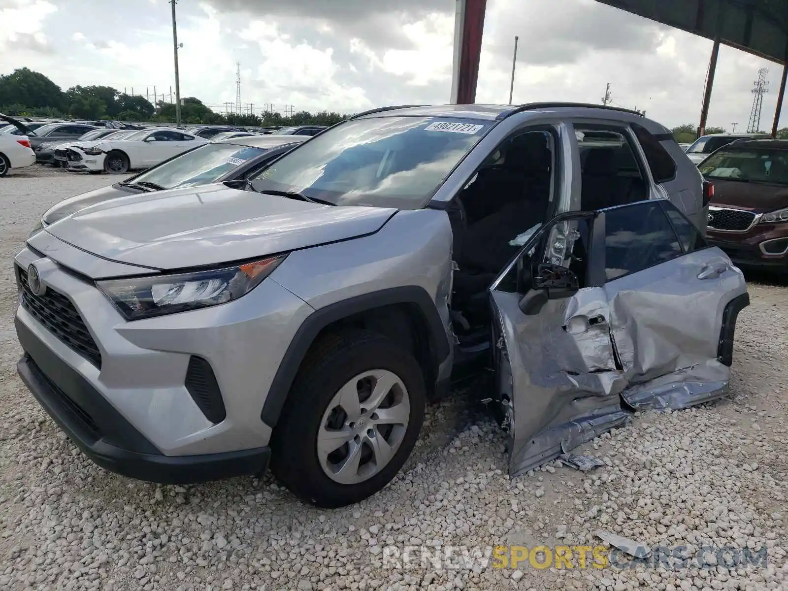 9 Photograph of a damaged car 2T3H1RFV4KW045870 TOYOTA RAV4 2019