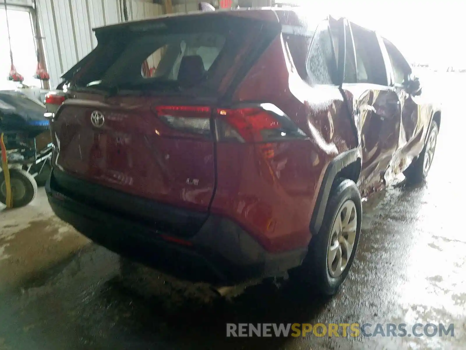 4 Photograph of a damaged car 2T3H1RFV4KW046260 TOYOTA RAV4 2019