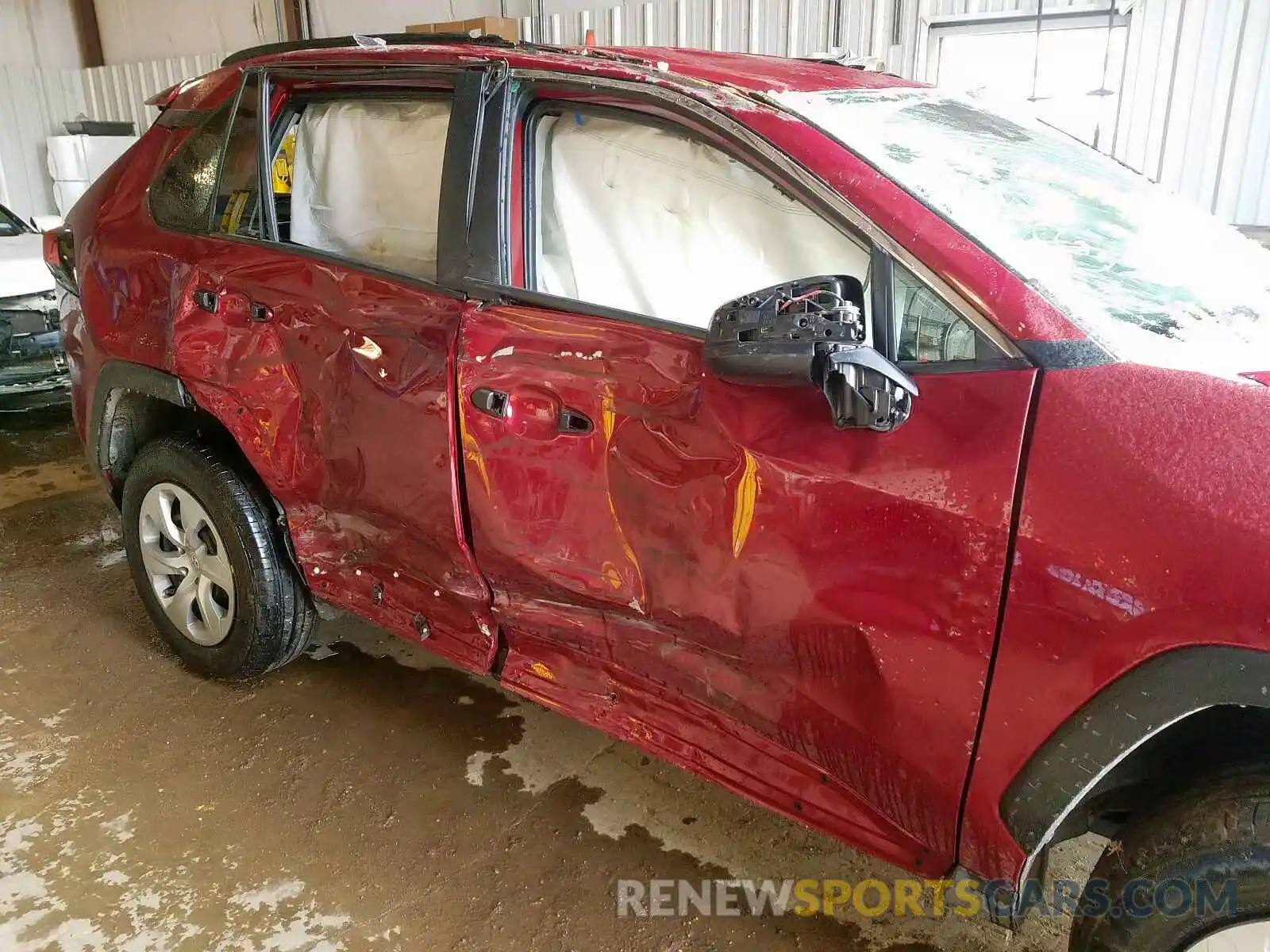 9 Photograph of a damaged car 2T3H1RFV4KW046260 TOYOTA RAV4 2019