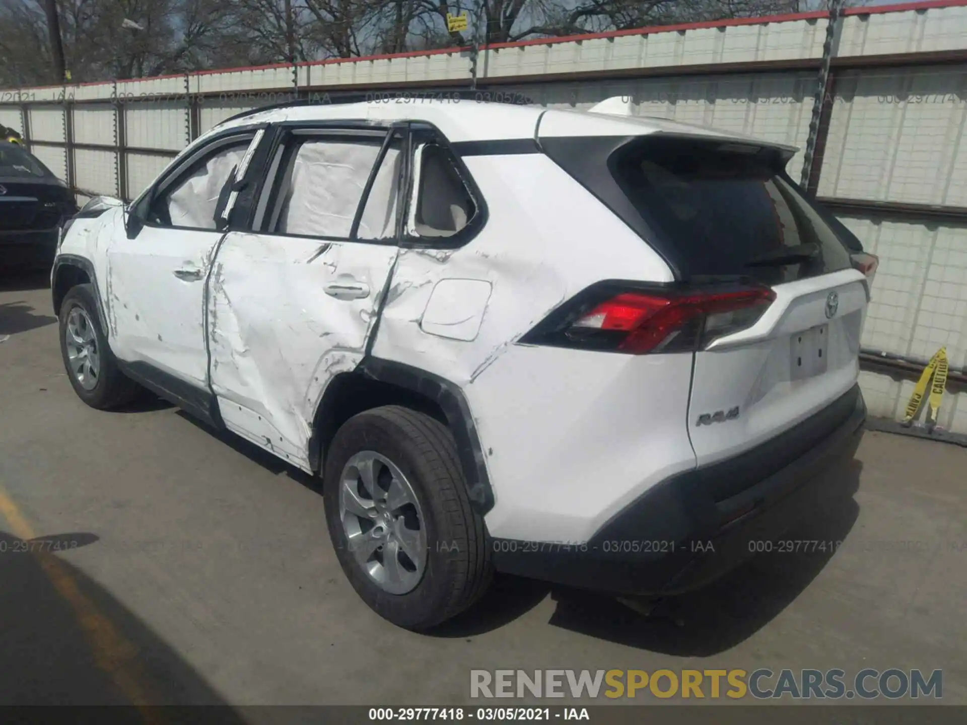 3 Фотография поврежденного автомобиля 2T3H1RFV4KW051653 TOYOTA RAV4 2019