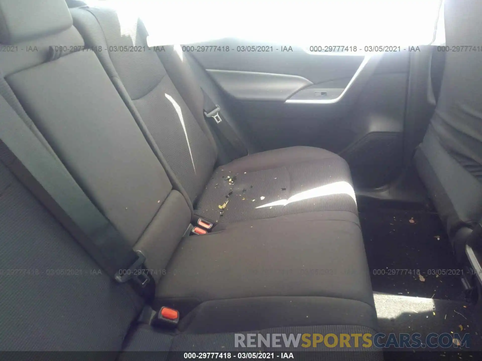 8 Photograph of a damaged car 2T3H1RFV4KW051653 TOYOTA RAV4 2019