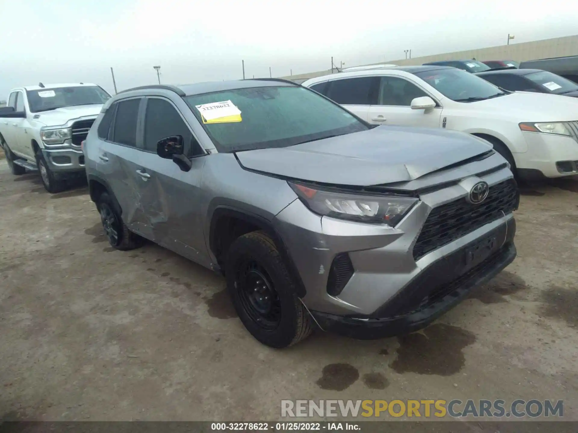 1 Photograph of a damaged car 2T3H1RFV4KW052950 TOYOTA RAV4 2019