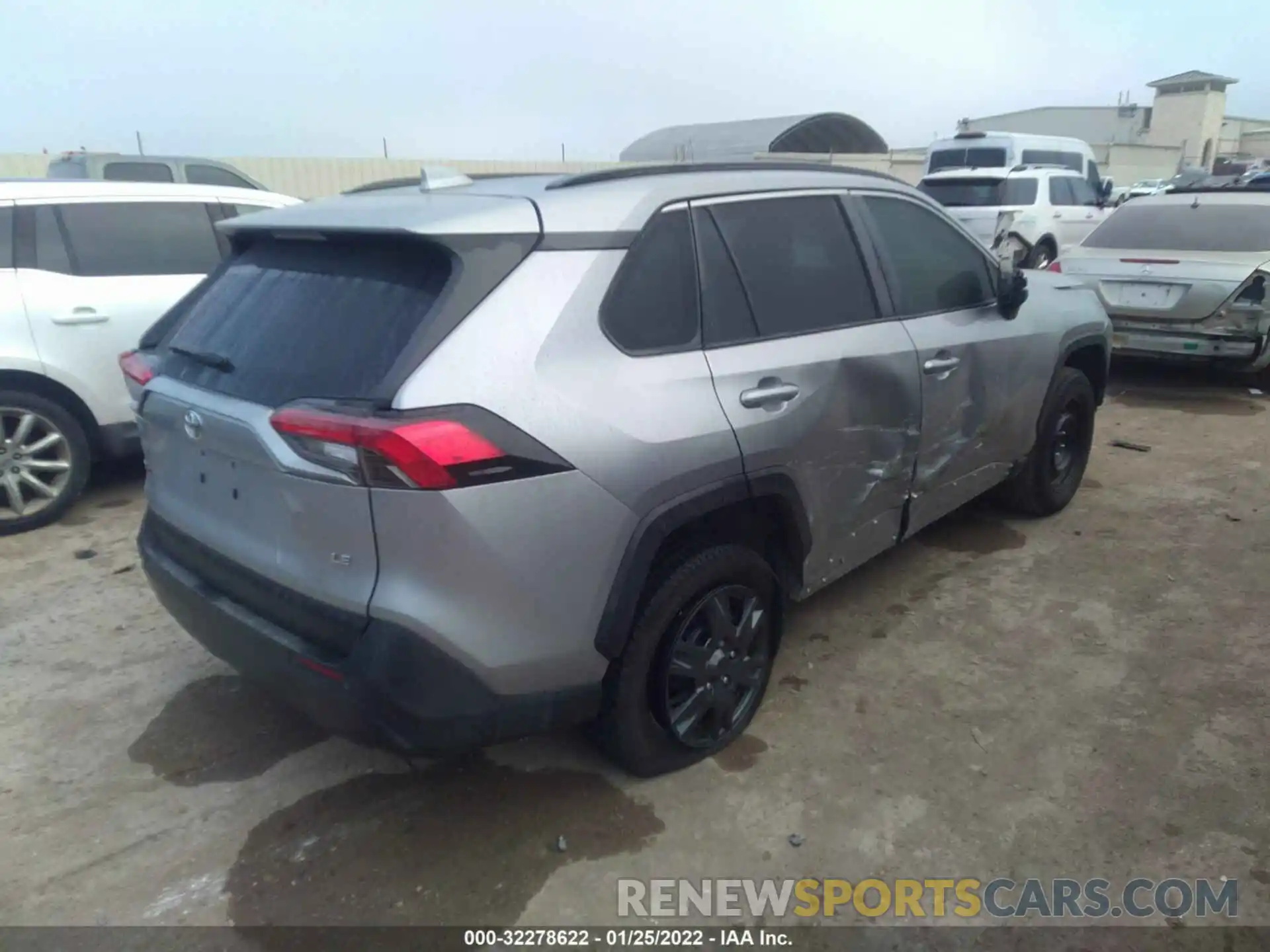 4 Photograph of a damaged car 2T3H1RFV4KW052950 TOYOTA RAV4 2019