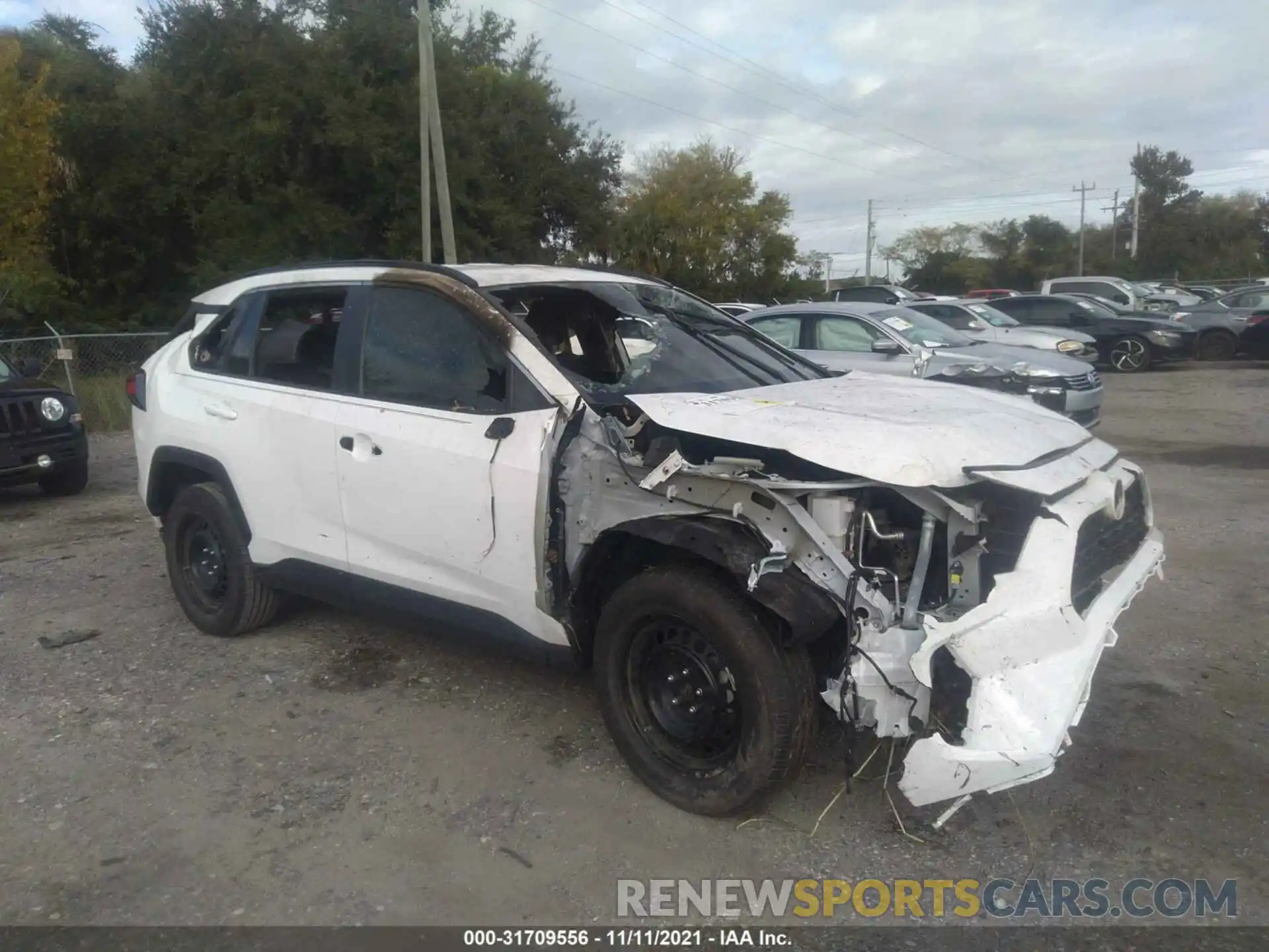 1 Photograph of a damaged car 2T3H1RFV4KW053404 TOYOTA RAV4 2019