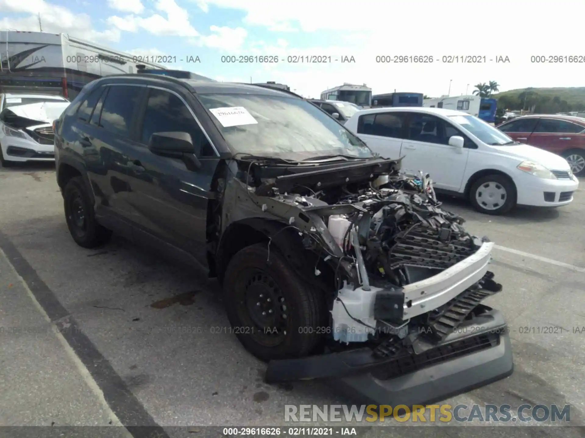 1 Фотография поврежденного автомобиля 2T3H1RFV4KW057453 TOYOTA RAV4 2019