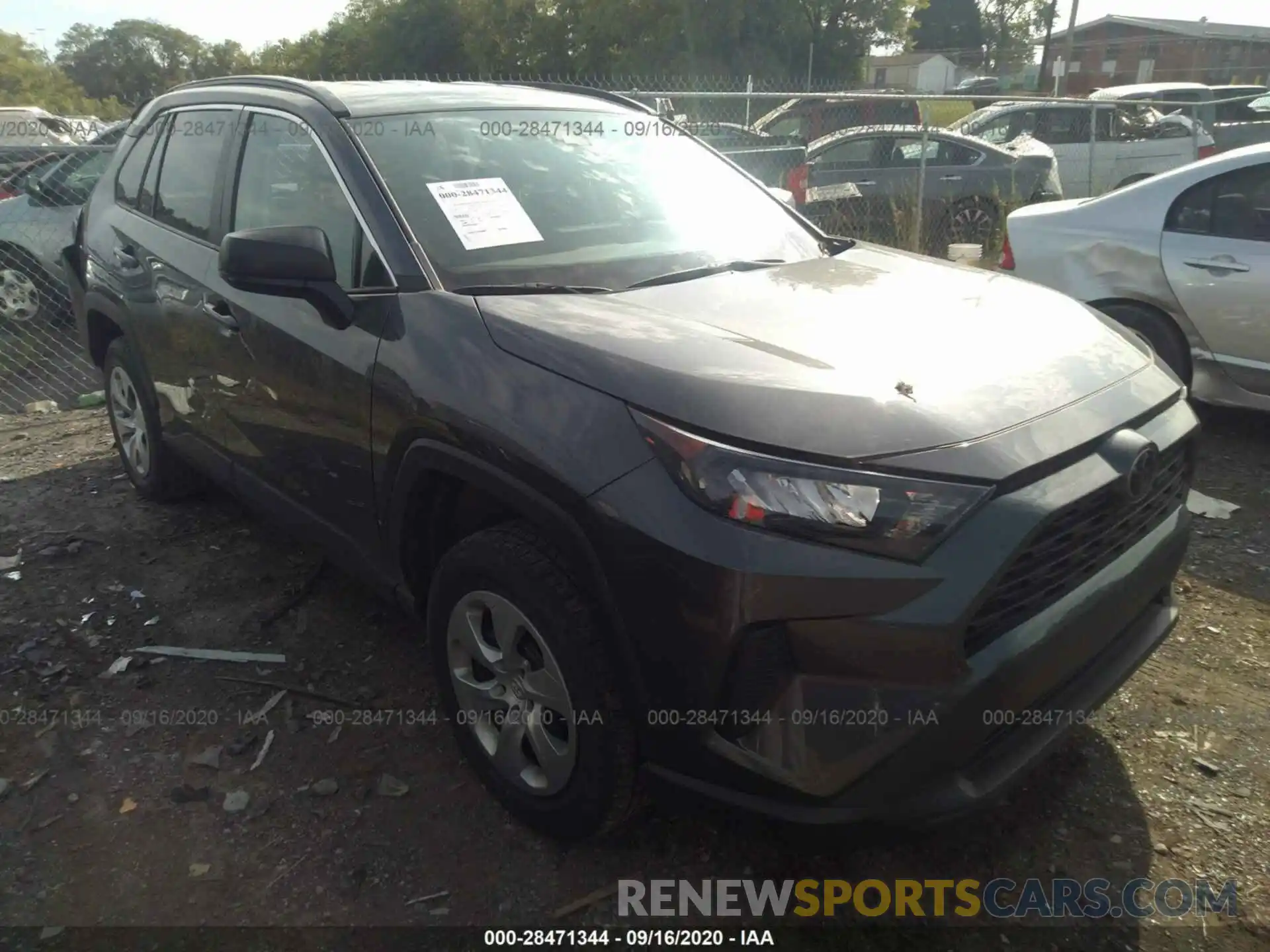 1 Photograph of a damaged car 2T3H1RFV5KC002835 TOYOTA RAV4 2019