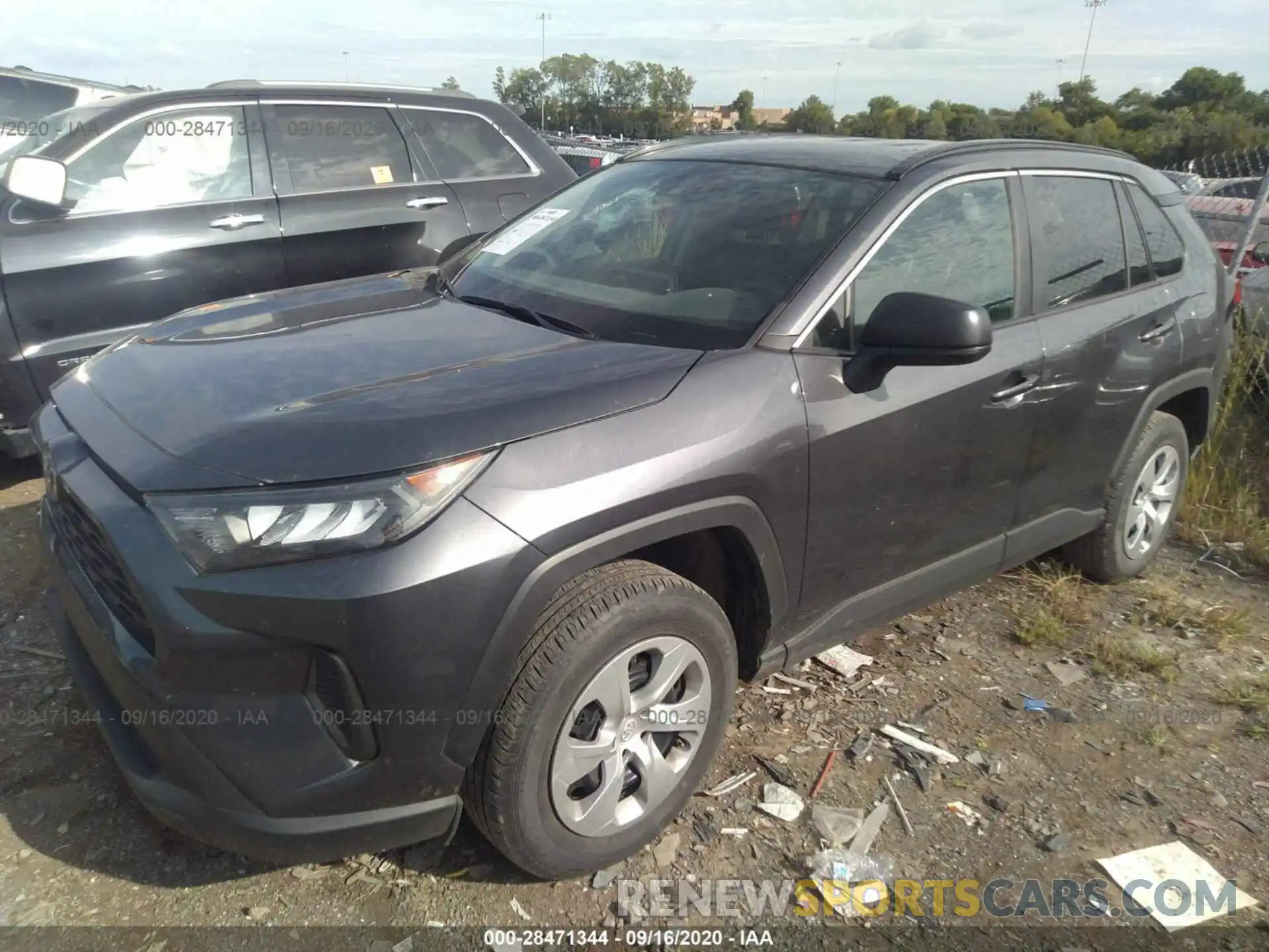 2 Photograph of a damaged car 2T3H1RFV5KC002835 TOYOTA RAV4 2019