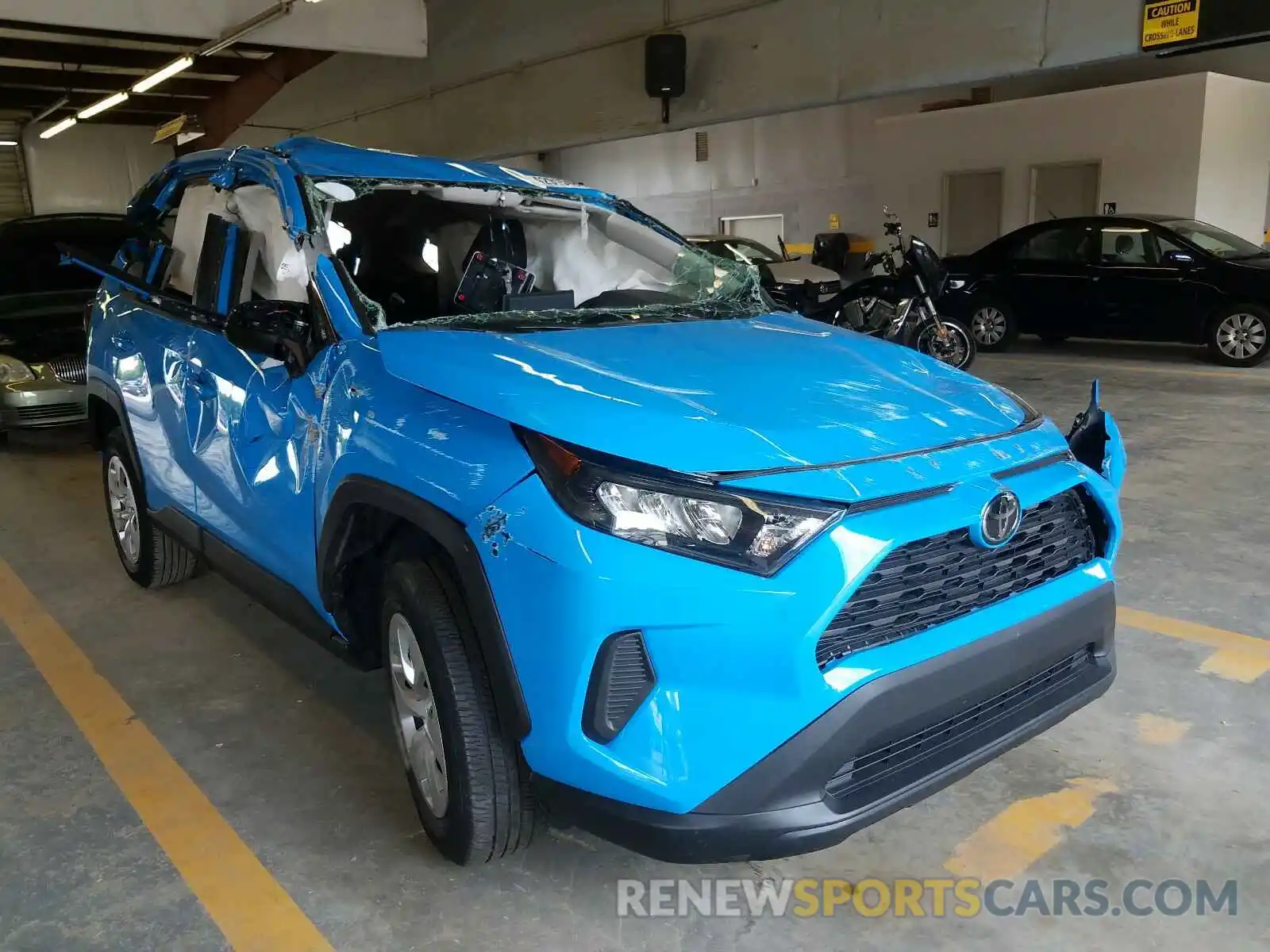 1 Photograph of a damaged car 2T3H1RFV5KC009218 TOYOTA RAV4 2019