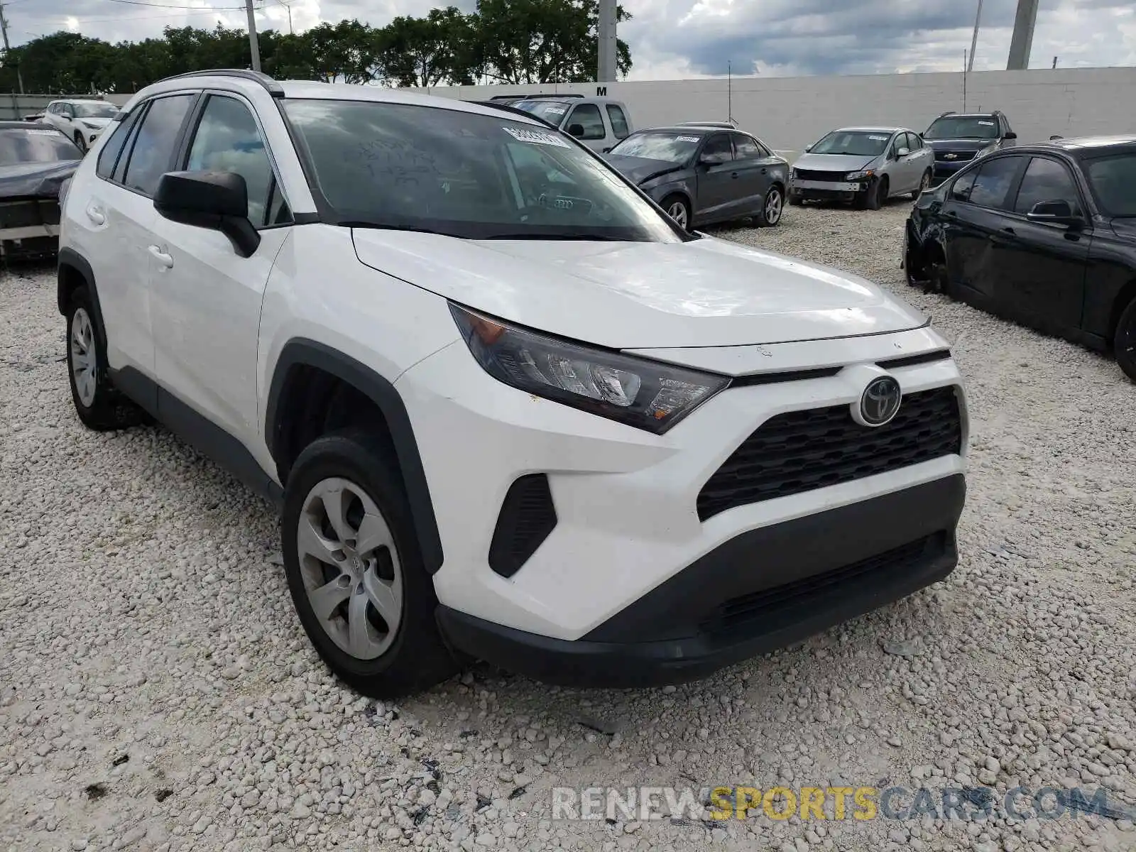 1 Photograph of a damaged car 2T3H1RFV5KC011230 TOYOTA RAV4 2019