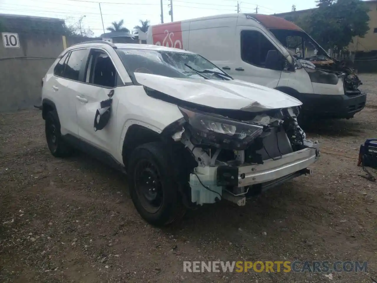 1 Photograph of a damaged car 2T3H1RFV5KC018033 TOYOTA RAV4 2019