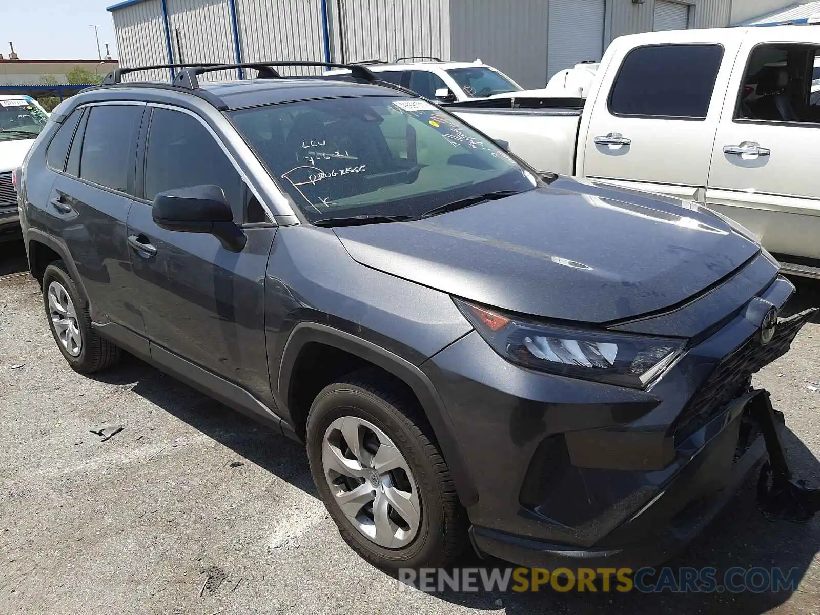 1 Photograph of a damaged car 2T3H1RFV5KC022258 TOYOTA RAV4 2019