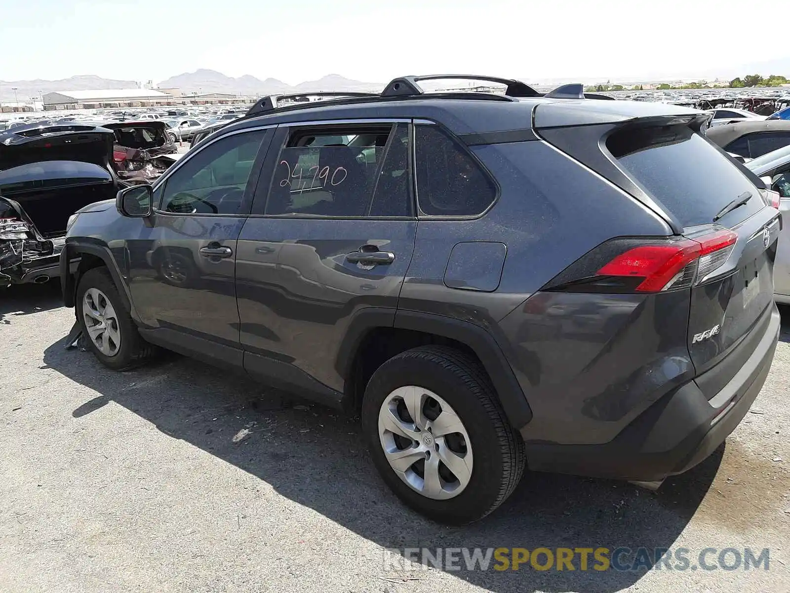 3 Photograph of a damaged car 2T3H1RFV5KC022258 TOYOTA RAV4 2019