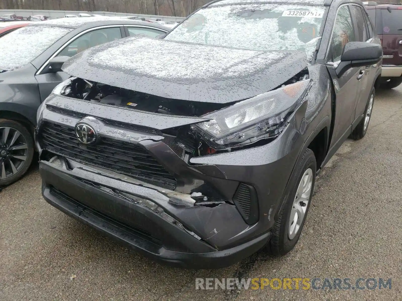 9 Photograph of a damaged car 2T3H1RFV5KC022311 TOYOTA RAV4 2019