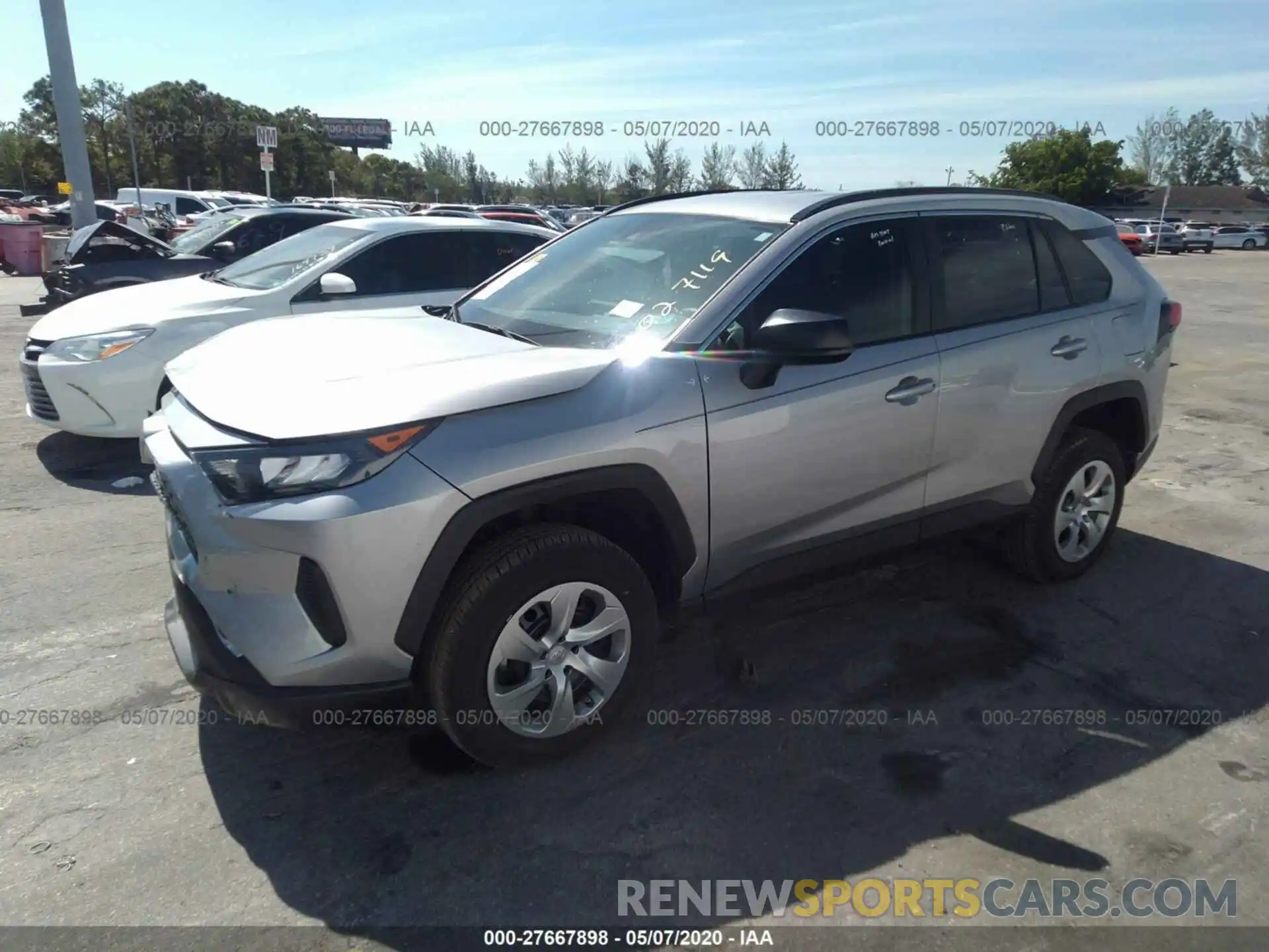 2 Photograph of a damaged car 2T3H1RFV5KC027119 TOYOTA RAV4 2019