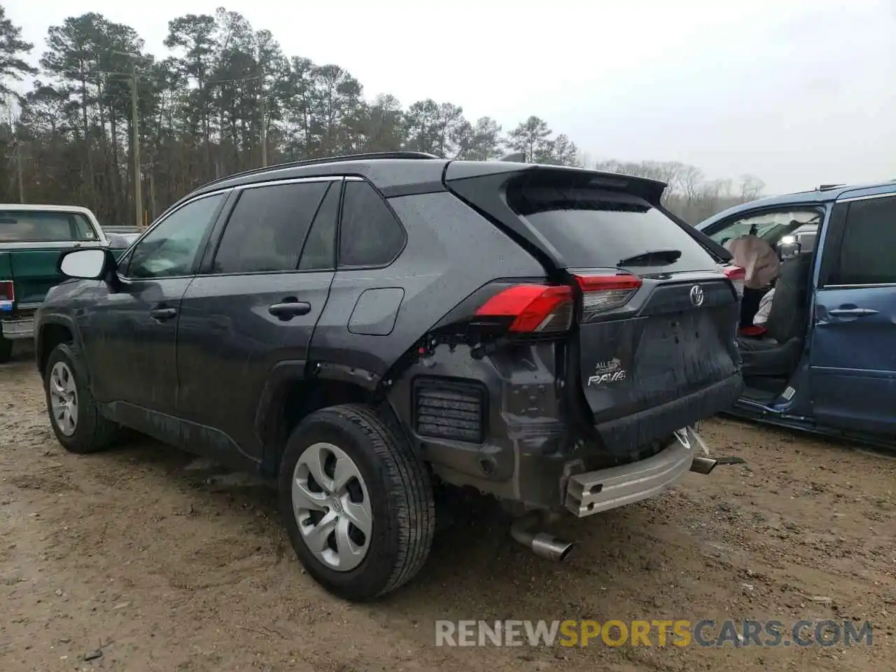 3 Photograph of a damaged car 2T3H1RFV5KC028920 TOYOTA RAV4 2019