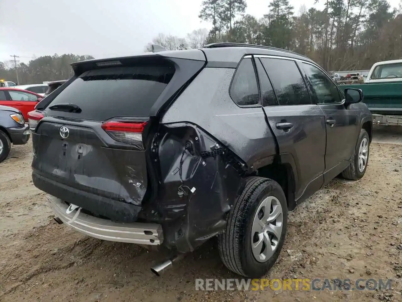 4 Photograph of a damaged car 2T3H1RFV5KC028920 TOYOTA RAV4 2019