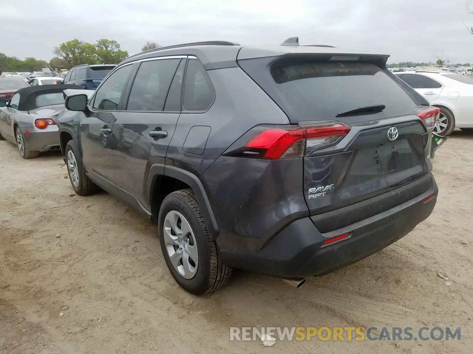 3 Photograph of a damaged car 2T3H1RFV5KC029064 TOYOTA RAV4 2019