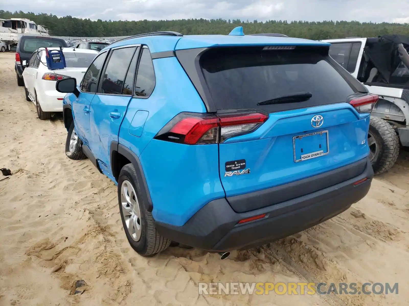 3 Photograph of a damaged car 2T3H1RFV5KW007483 TOYOTA RAV4 2019