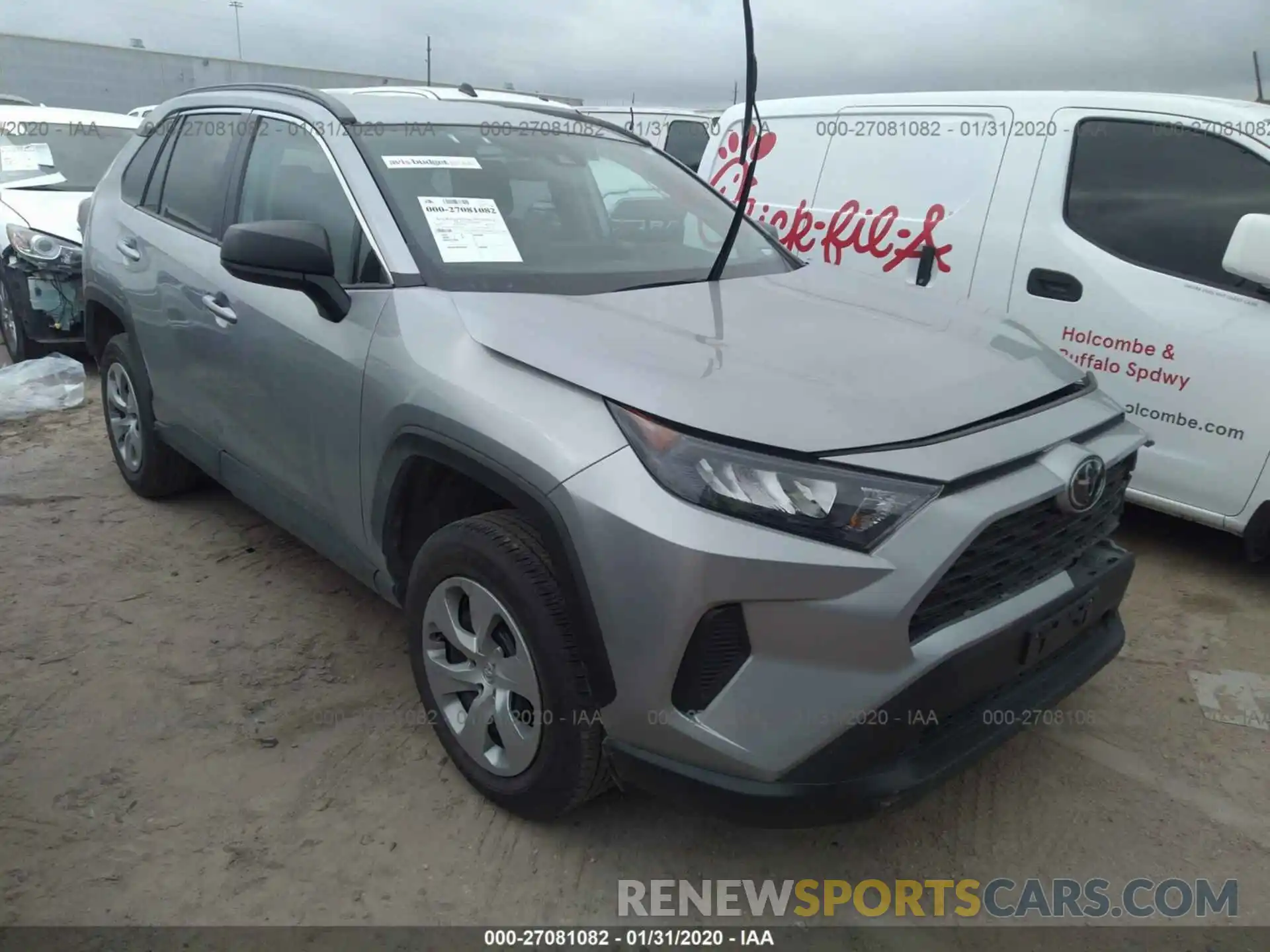 1 Photograph of a damaged car 2T3H1RFV5KW007578 TOYOTA RAV4 2019