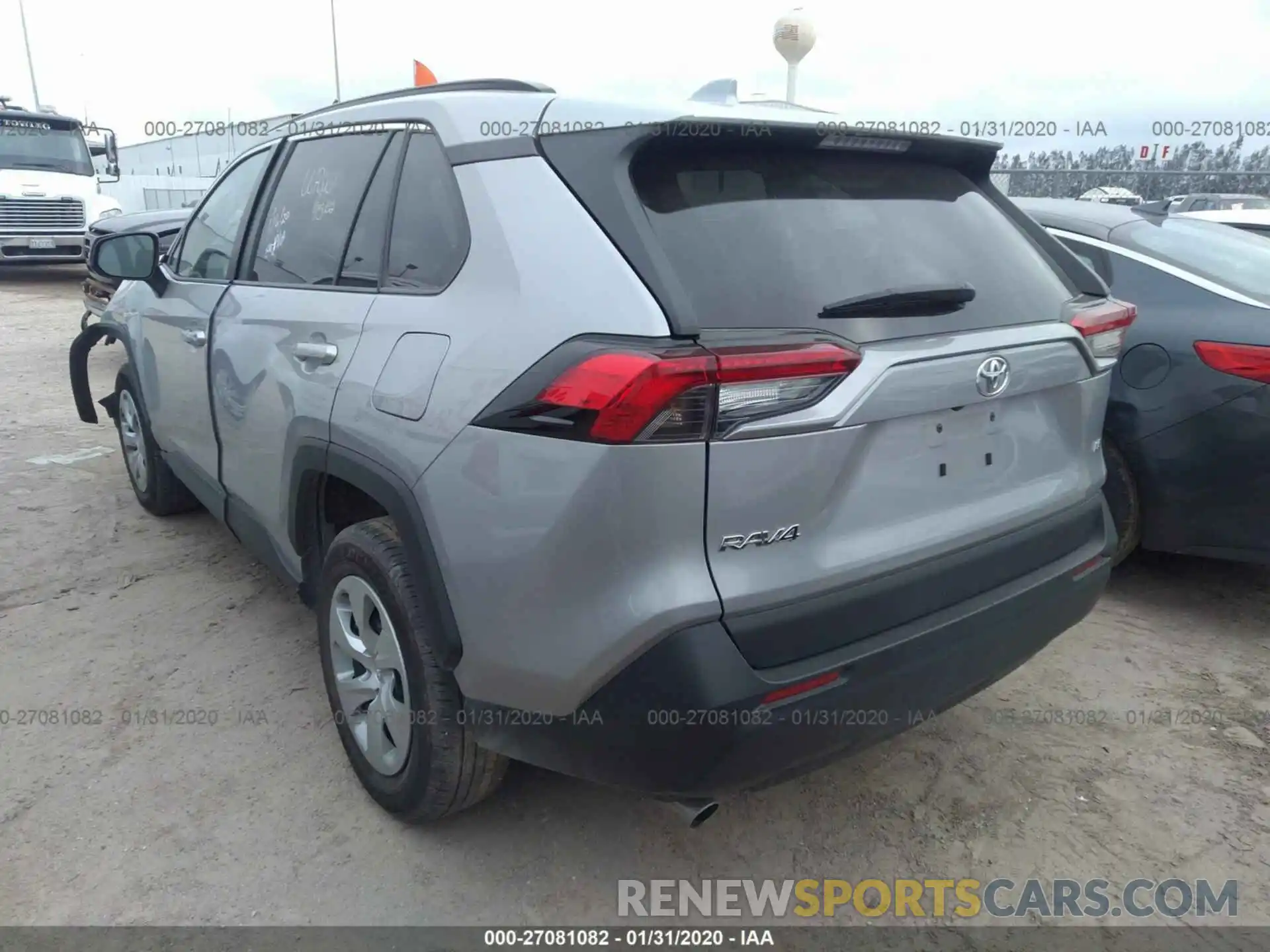 3 Фотография поврежденного автомобиля 2T3H1RFV5KW007578 TOYOTA RAV4 2019