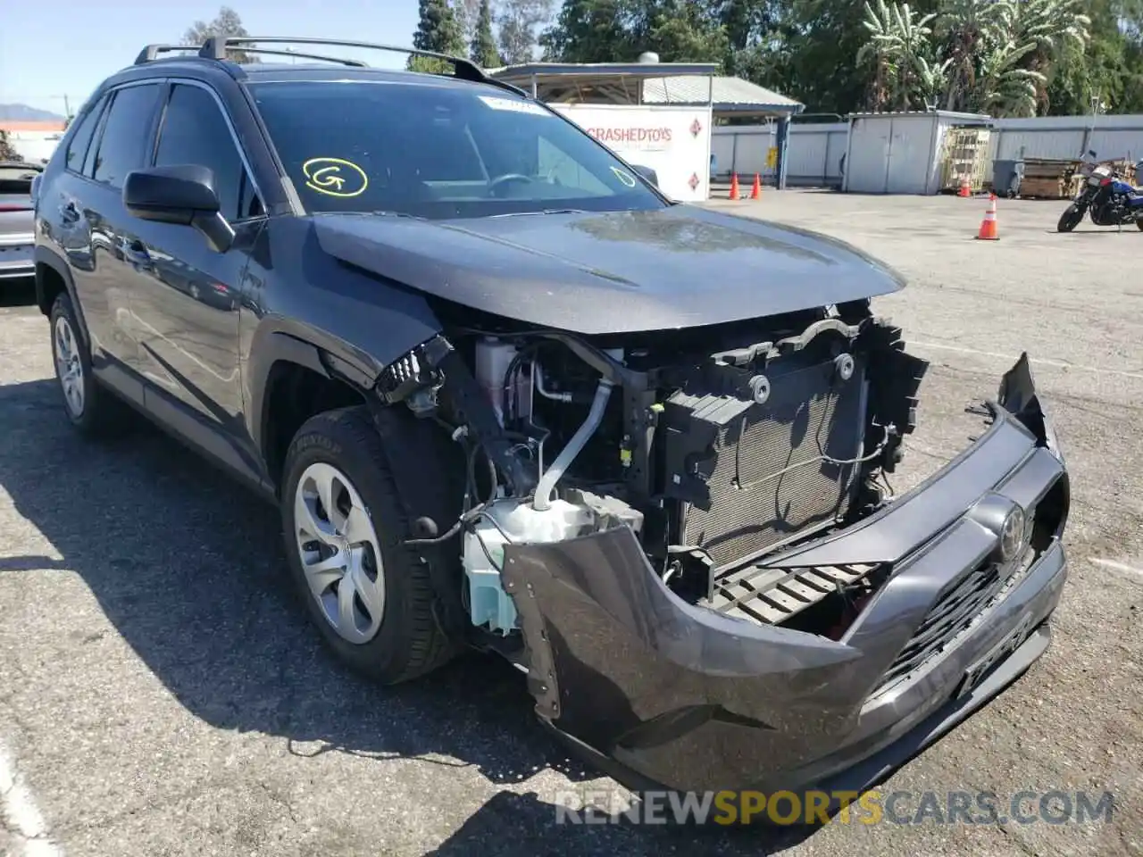 1 Photograph of a damaged car 2T3H1RFV5KW009718 TOYOTA RAV4 2019