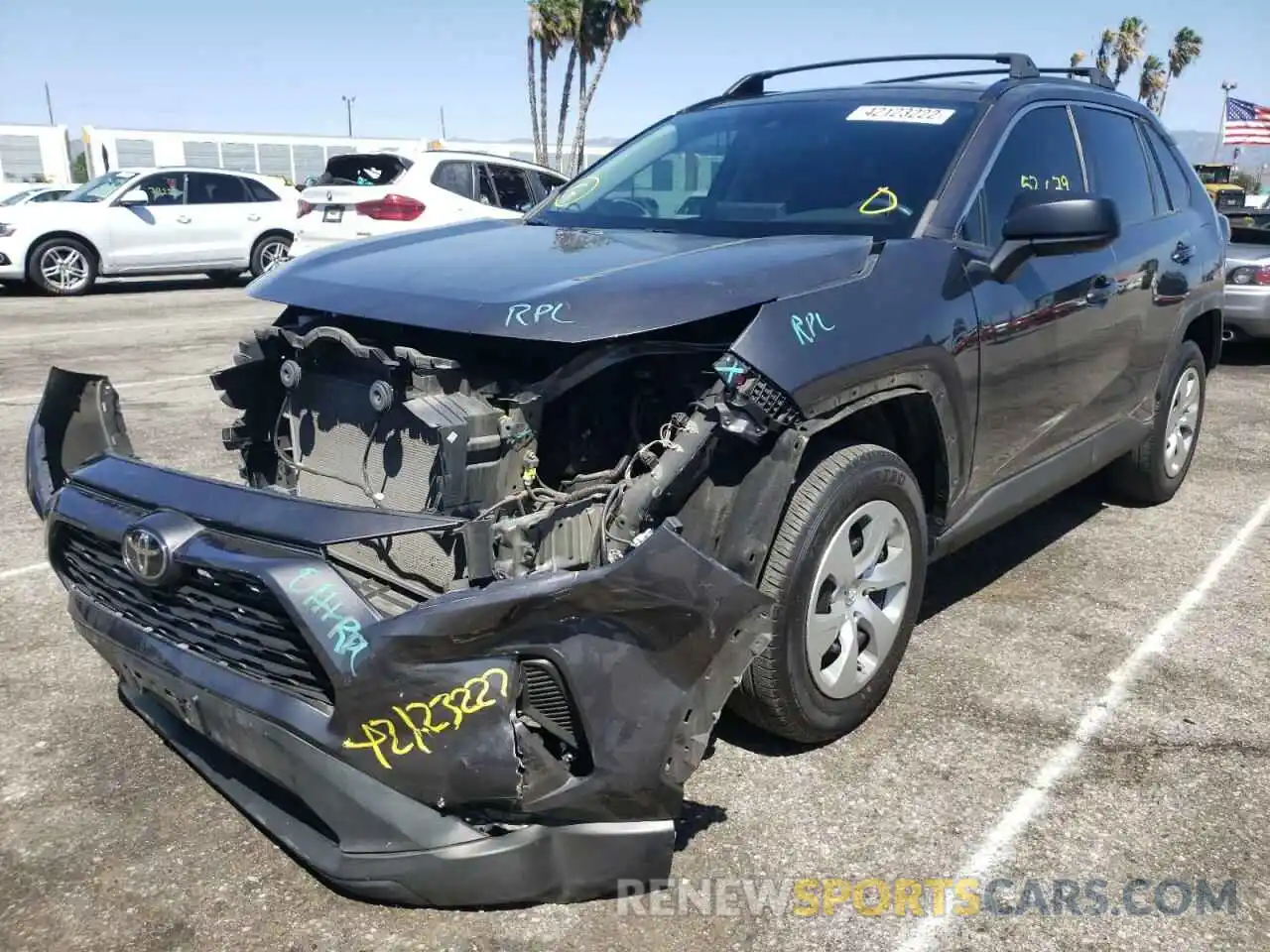 2 Photograph of a damaged car 2T3H1RFV5KW009718 TOYOTA RAV4 2019