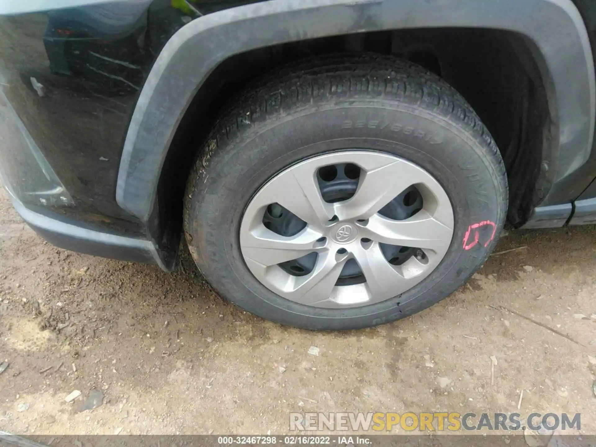 12 Photograph of a damaged car 2T3H1RFV5KW013106 TOYOTA RAV4 2019