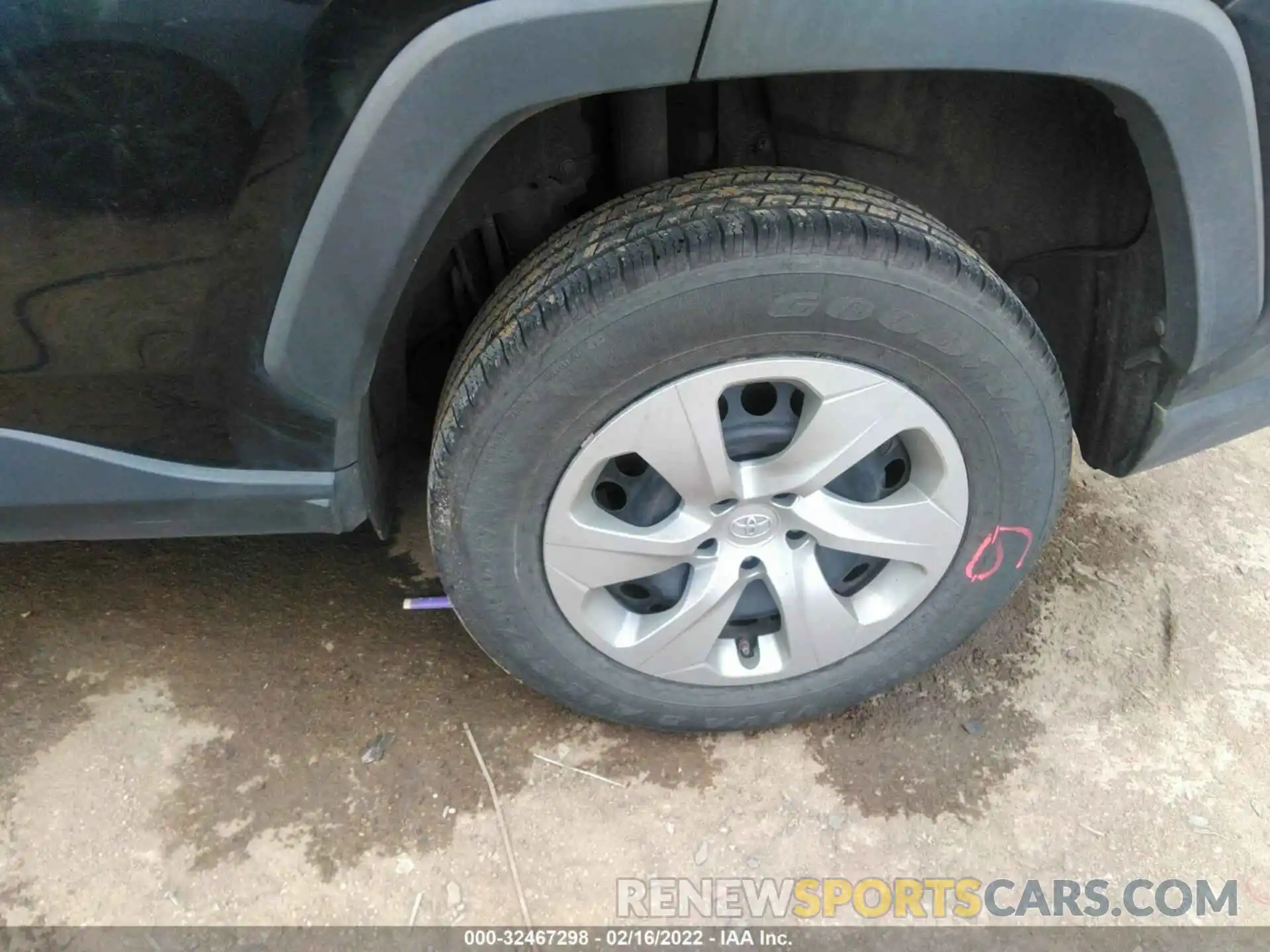 13 Фотография поврежденного автомобиля 2T3H1RFV5KW013106 TOYOTA RAV4 2019