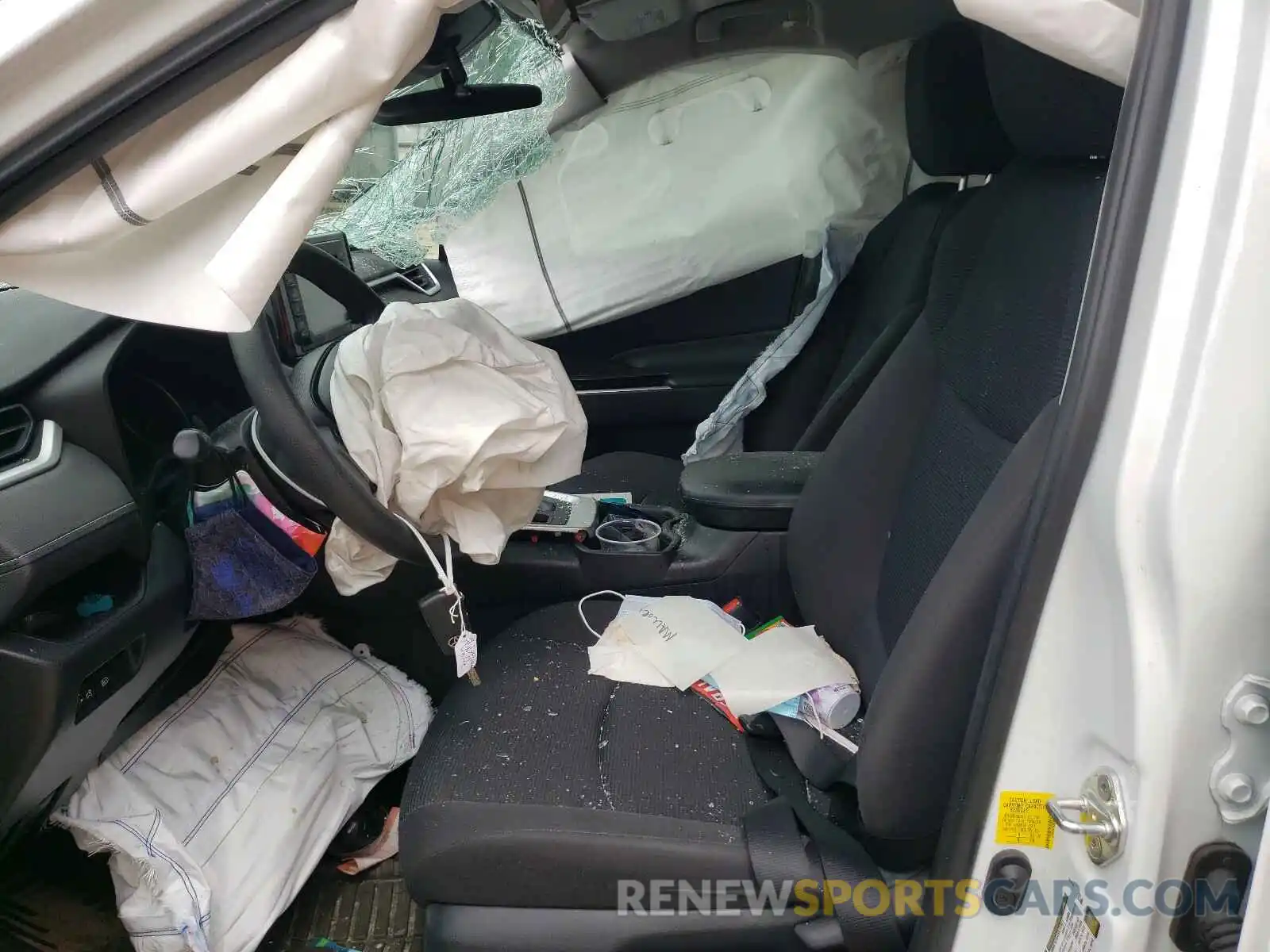 5 Photograph of a damaged car 2T3H1RFV5KW015227 TOYOTA RAV4 2019