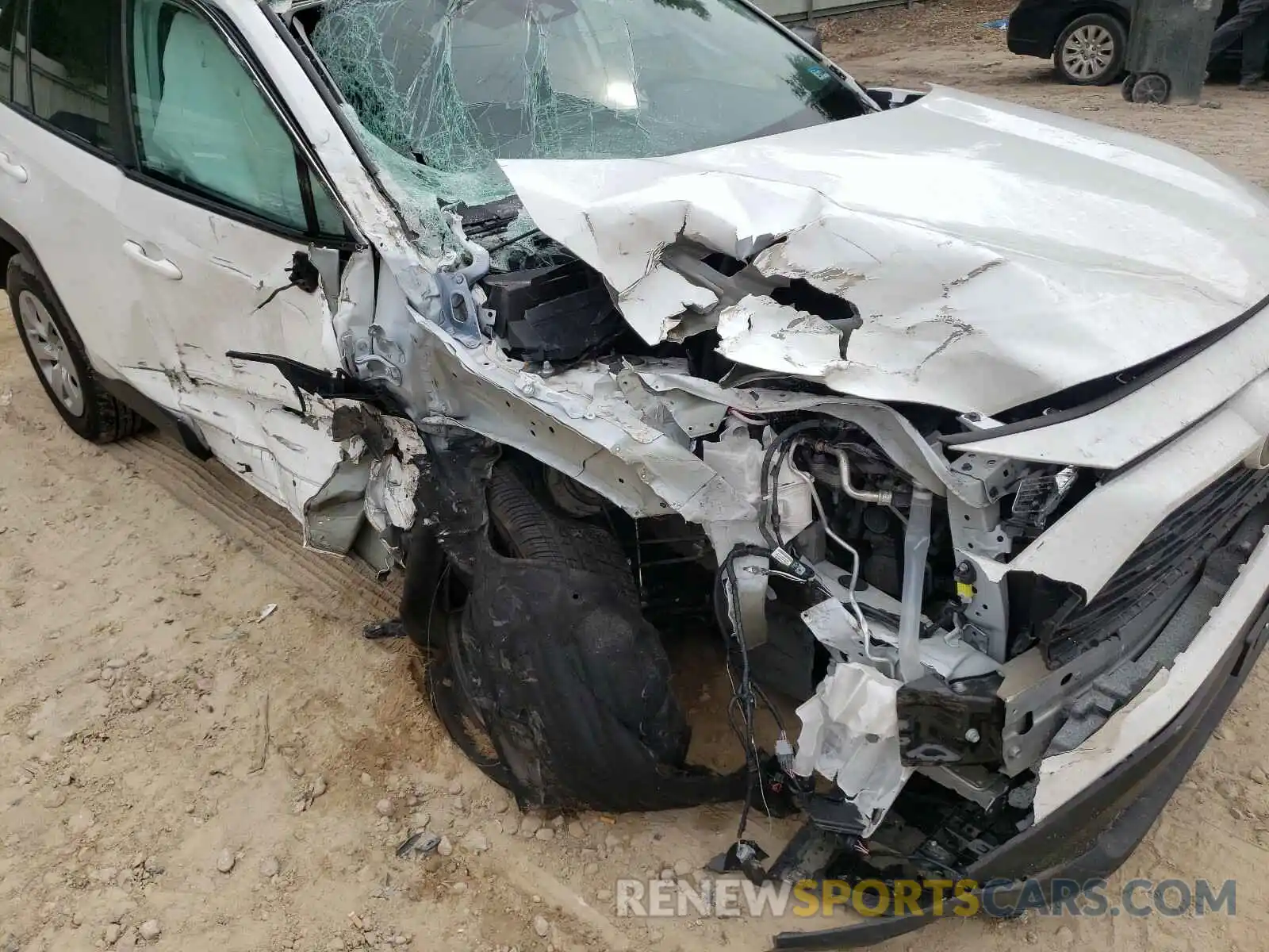 9 Photograph of a damaged car 2T3H1RFV5KW015227 TOYOTA RAV4 2019