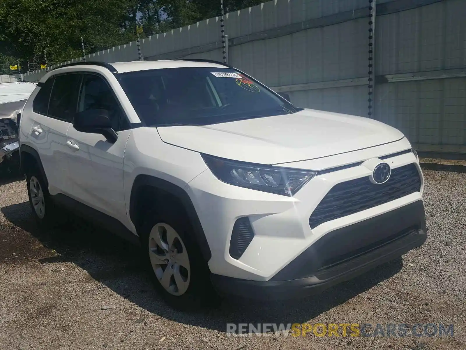 1 Photograph of a damaged car 2T3H1RFV5KW019648 TOYOTA RAV4 2019