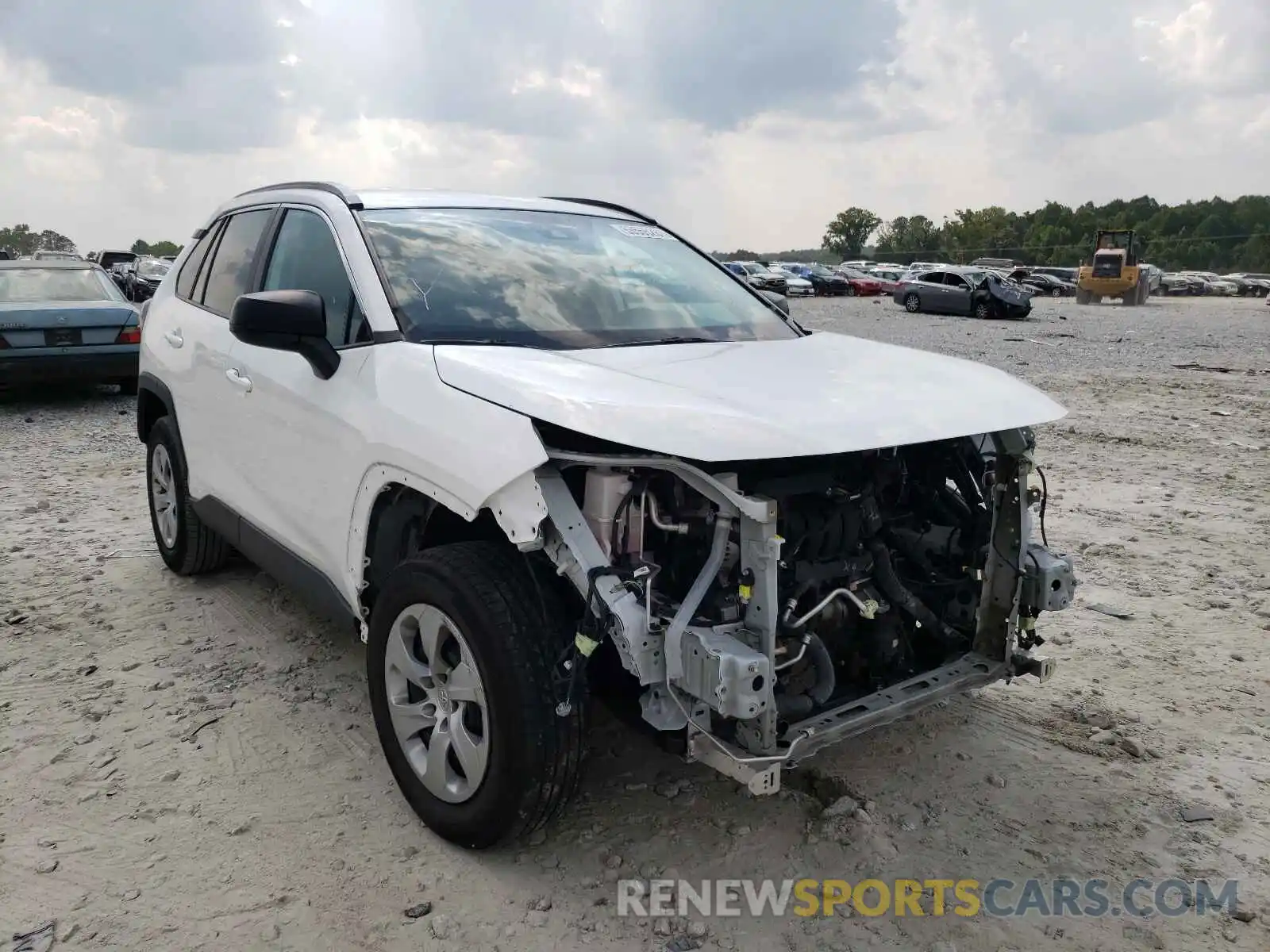 1 Photograph of a damaged car 2T3H1RFV5KW029130 TOYOTA RAV4 2019