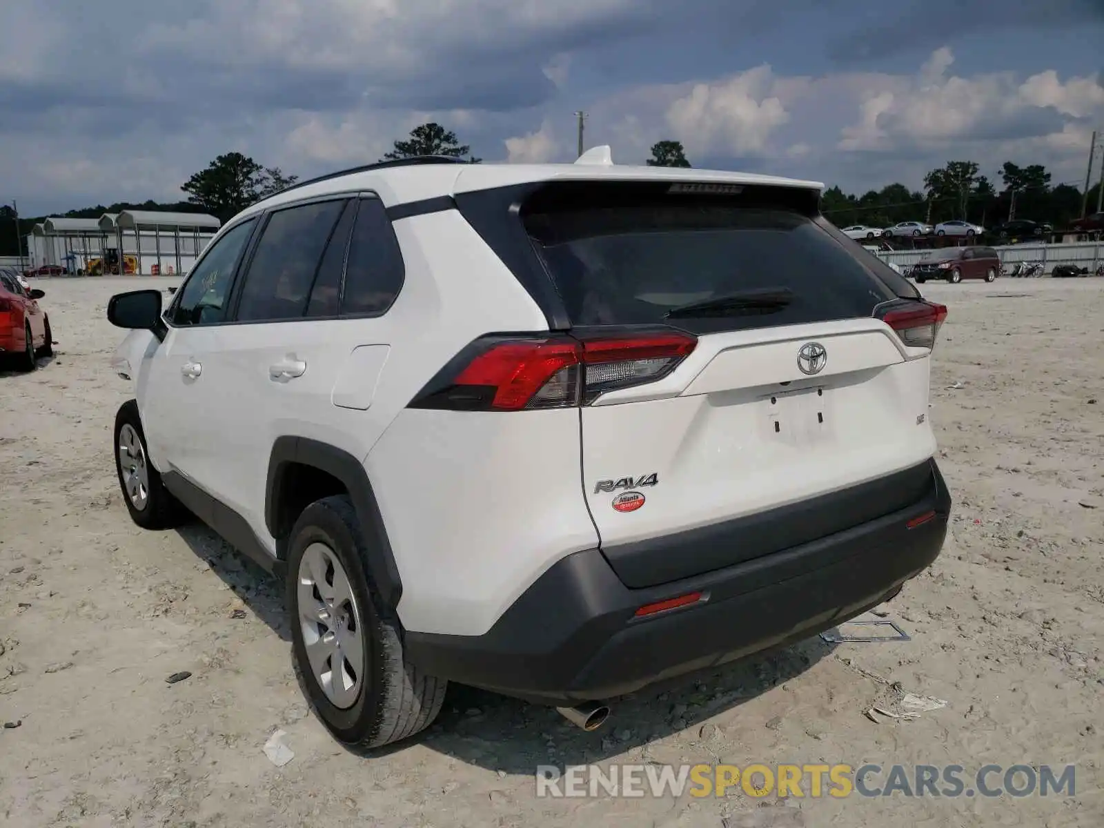 3 Photograph of a damaged car 2T3H1RFV5KW029130 TOYOTA RAV4 2019