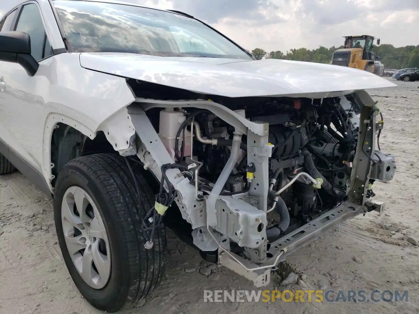 9 Photograph of a damaged car 2T3H1RFV5KW029130 TOYOTA RAV4 2019