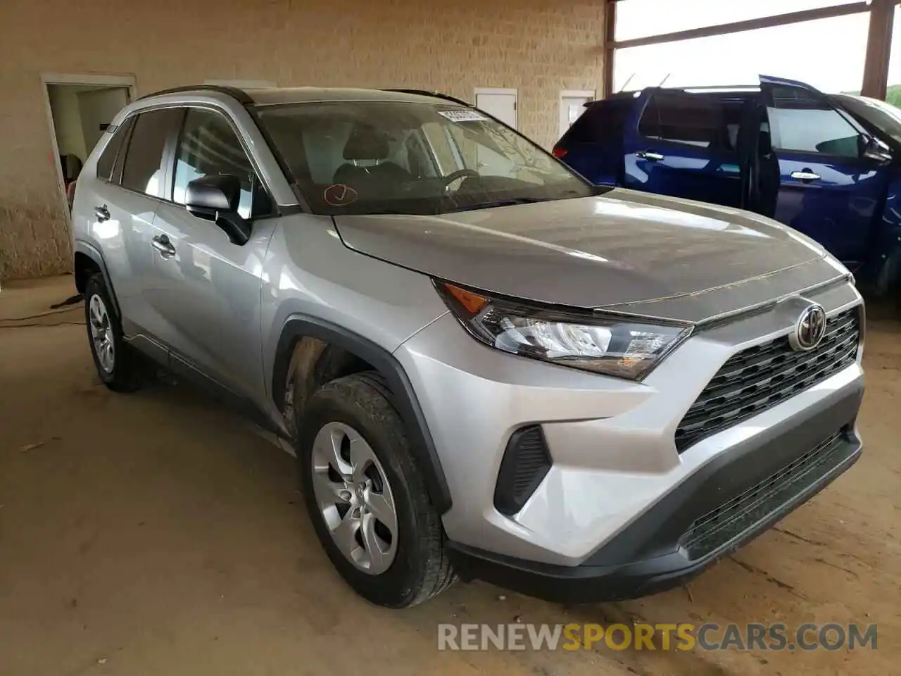 1 Фотография поврежденного автомобиля 2T3H1RFV5KW031797 TOYOTA RAV4 2019