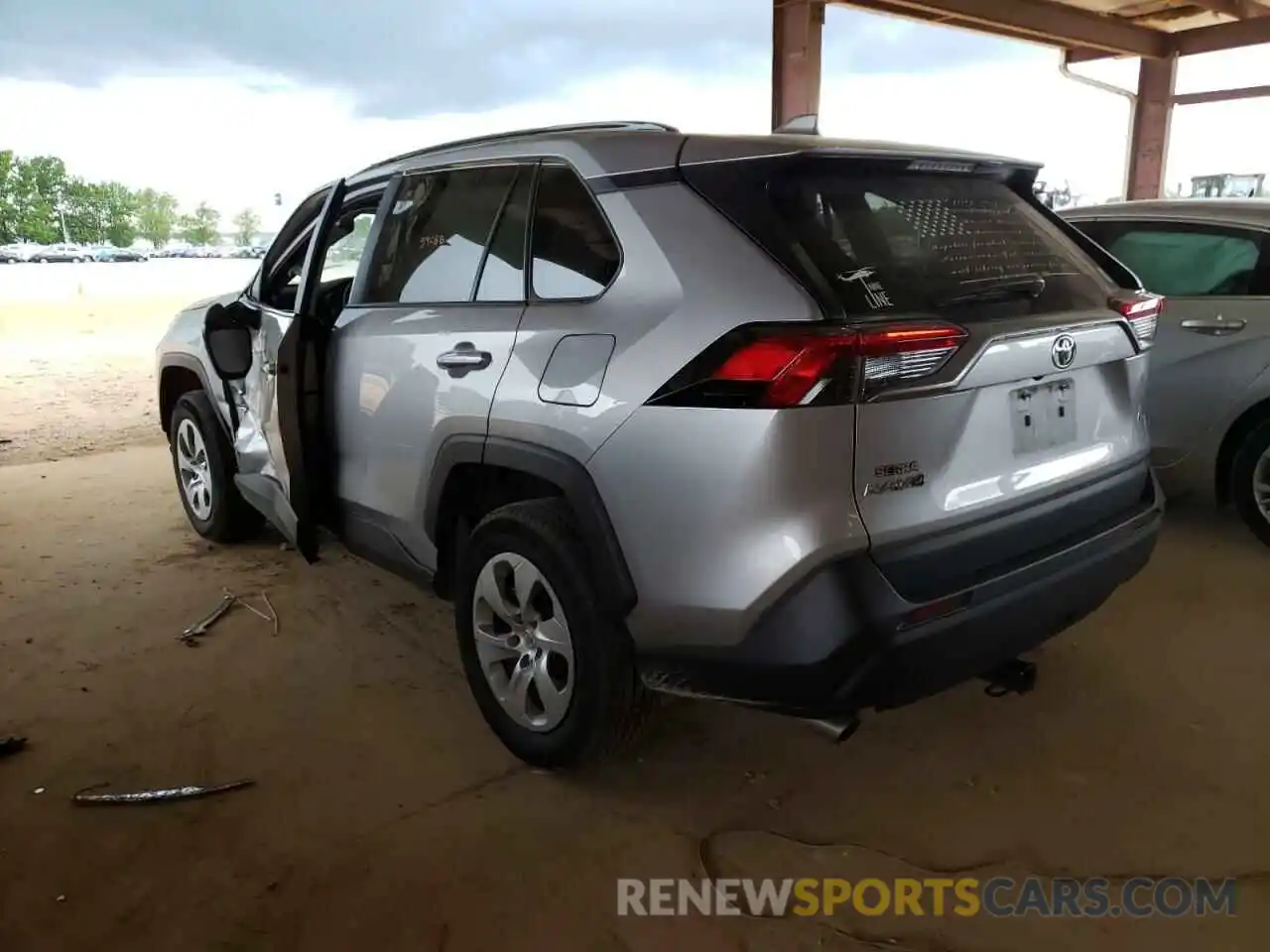 3 Photograph of a damaged car 2T3H1RFV5KW031797 TOYOTA RAV4 2019