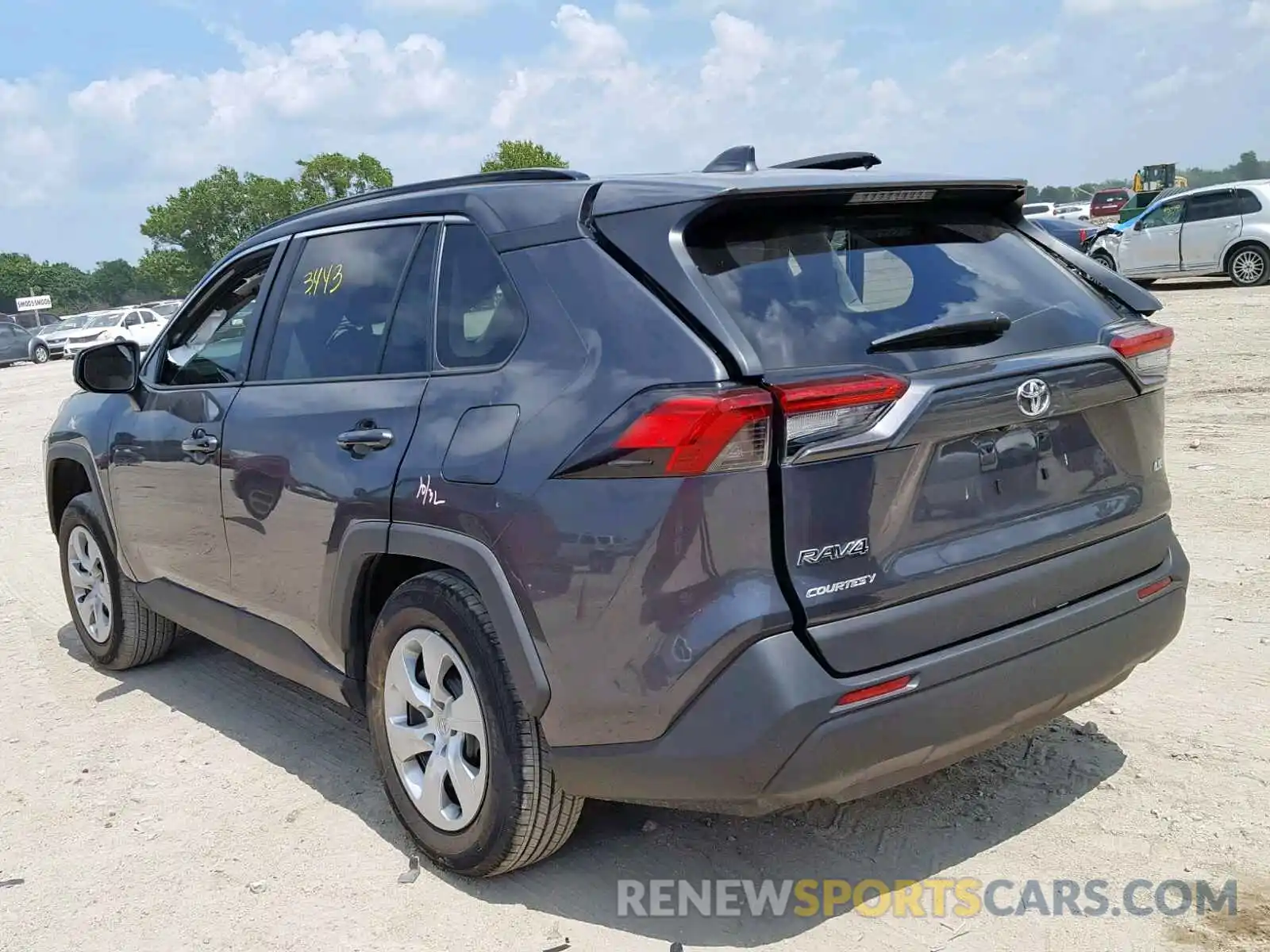 3 Photograph of a damaged car 2T3H1RFV5KW033582 TOYOTA RAV4 2019